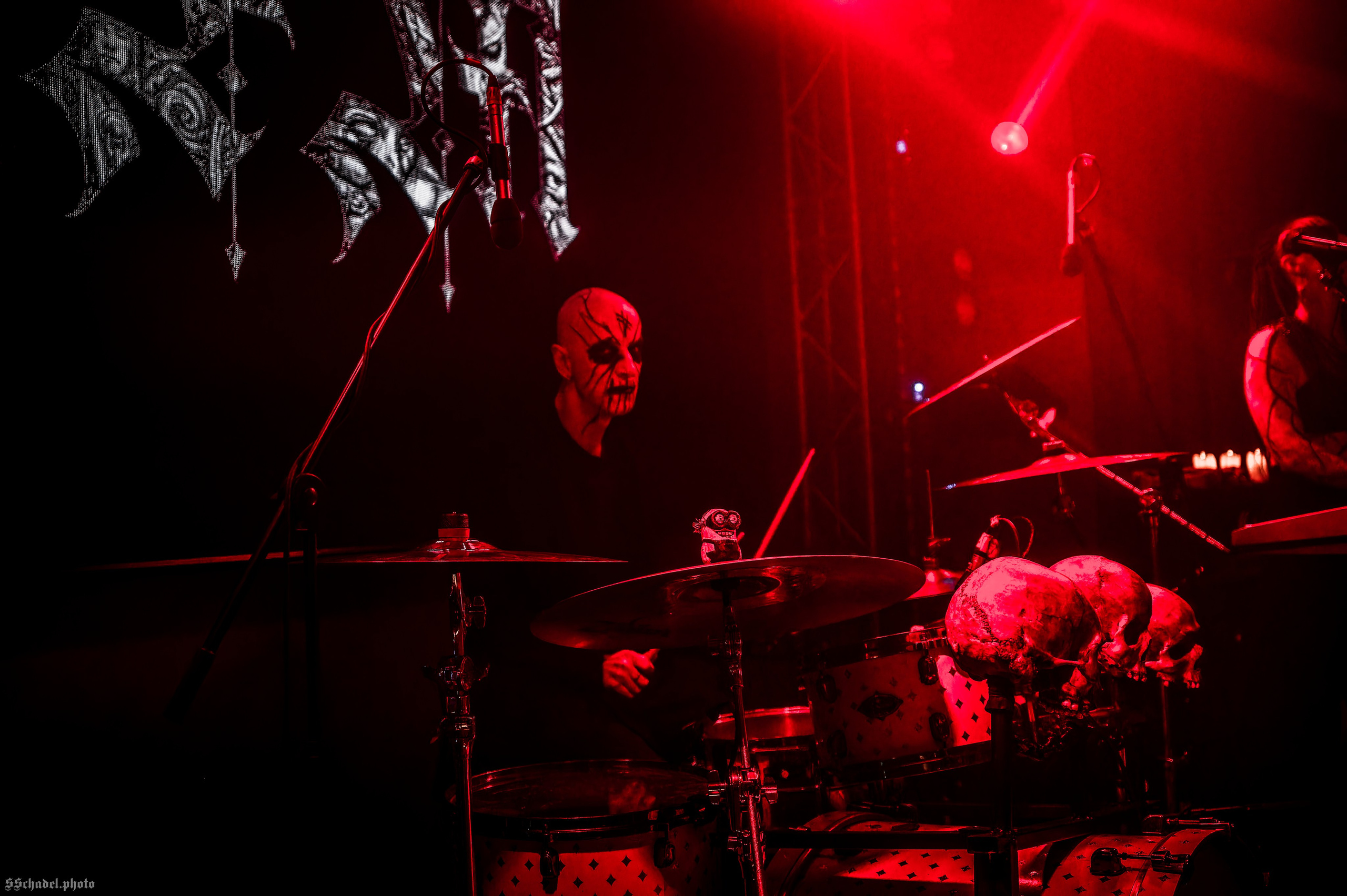 Frostlagte Måne 07.12.25. We will make everything metal!
