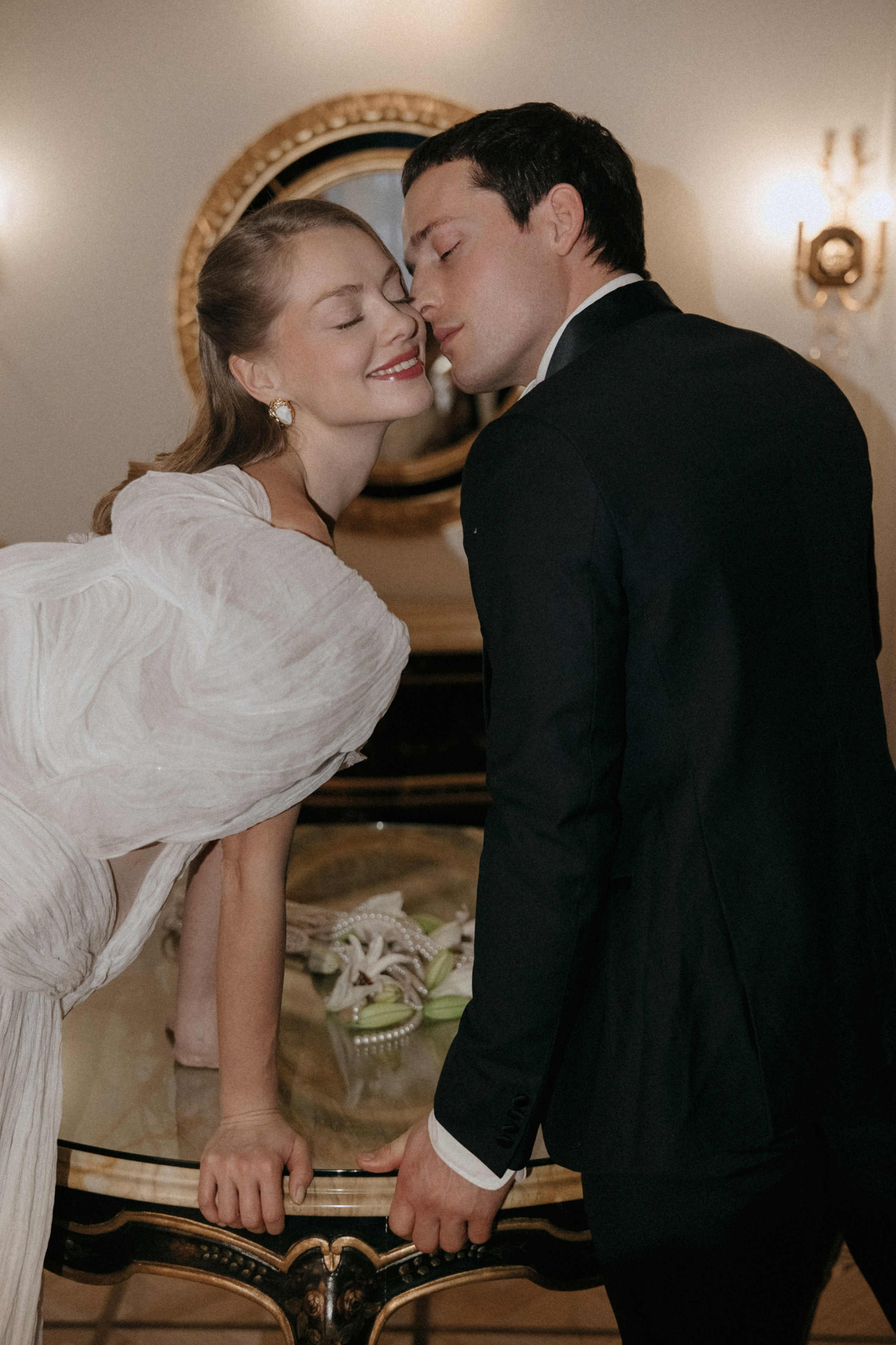 Свадебная фотосъемка в отеле Савой. Свадебный фотограф Москва