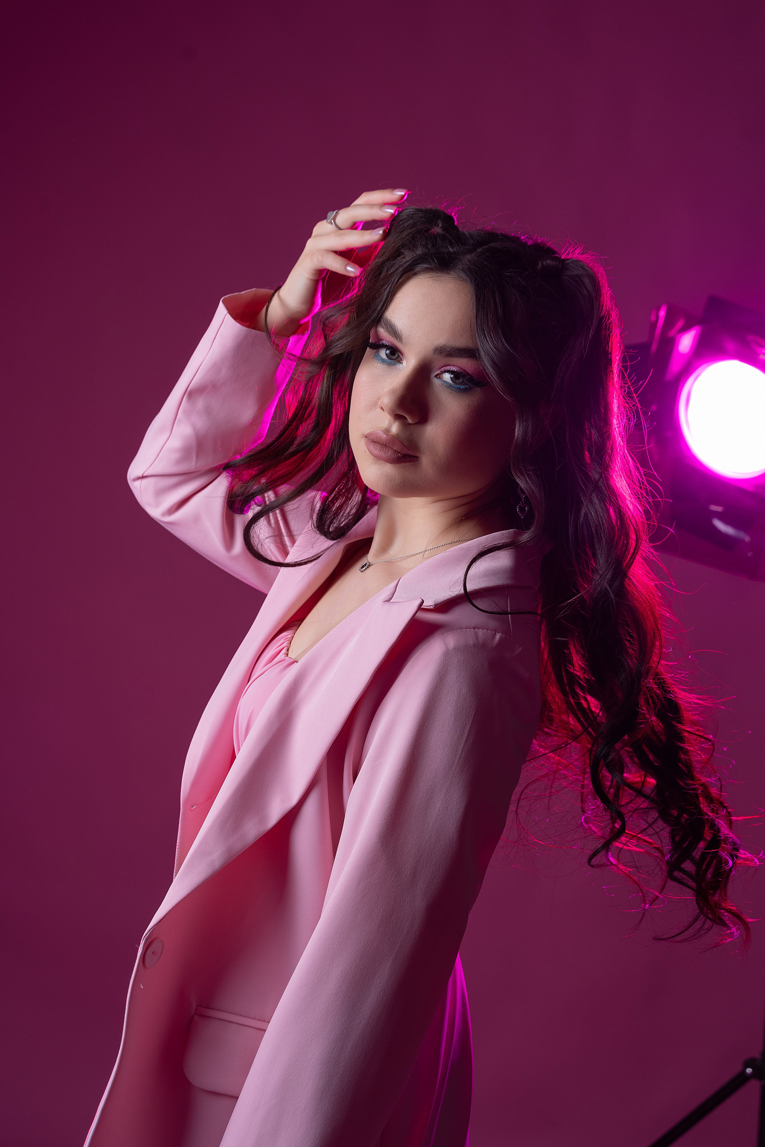 индивидуальная фотосессия женская фотосъемка студийная фотосессия минимализм фотостудия Армавир циклорама