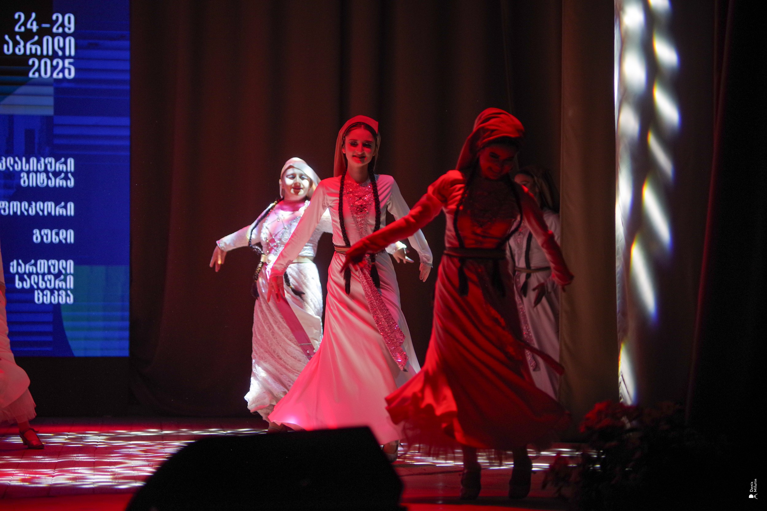 Танцы в Хоби. Портретный фотограф Денис Милютин