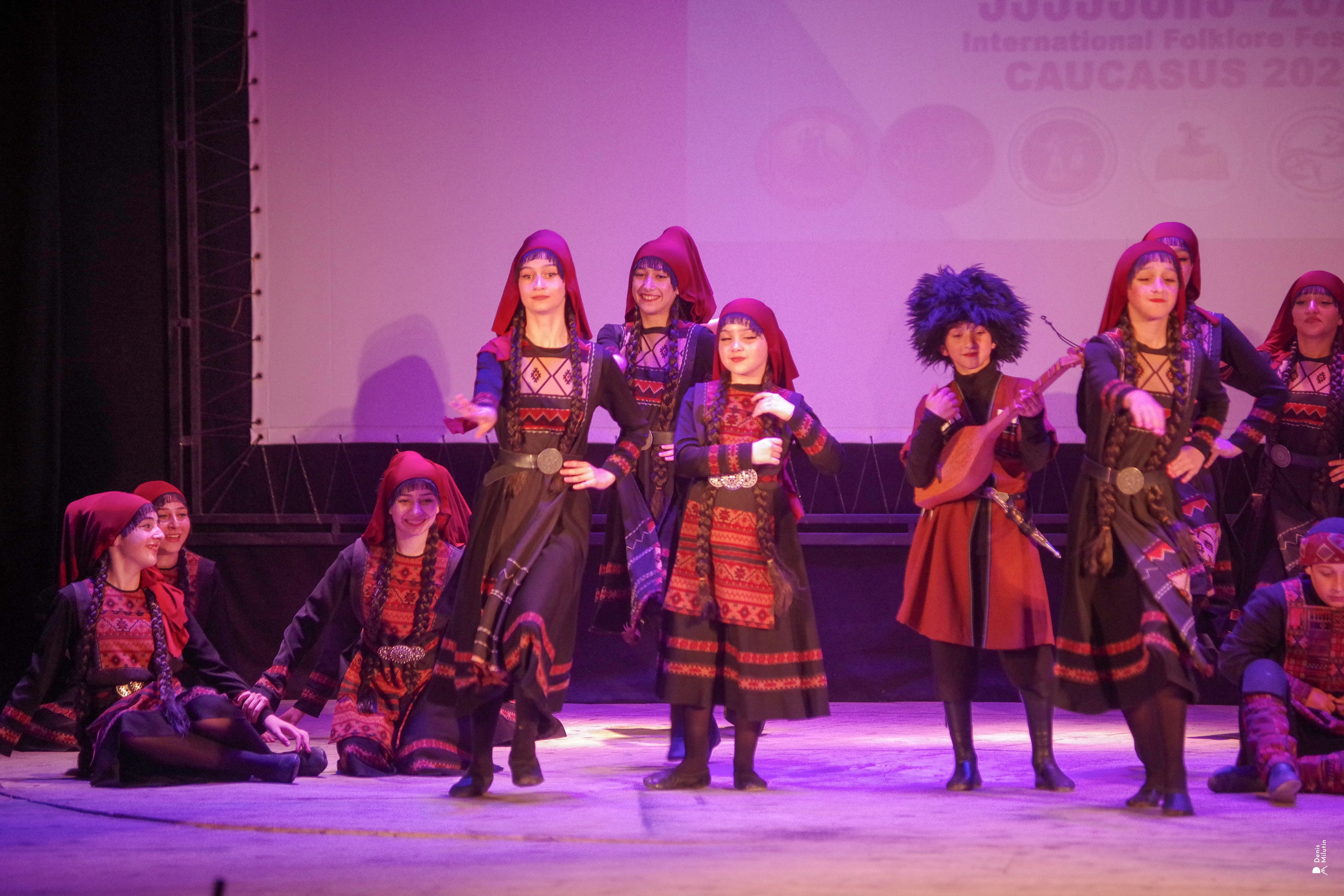 Танцы в прекрасном Они. Портретный фотограф Денис Милютин