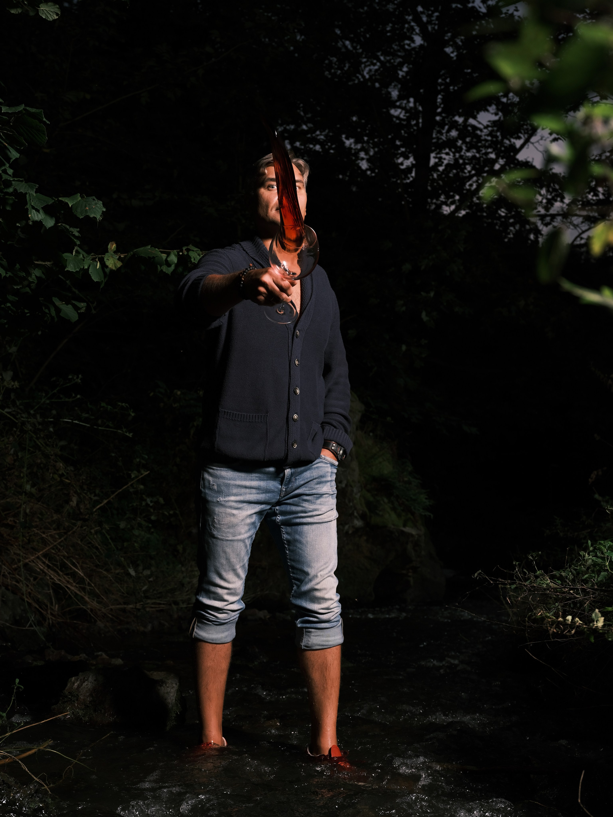 Вадим и вино. Фотограф в Москве и Праге: индивидуальные портреты, парные фотосессии