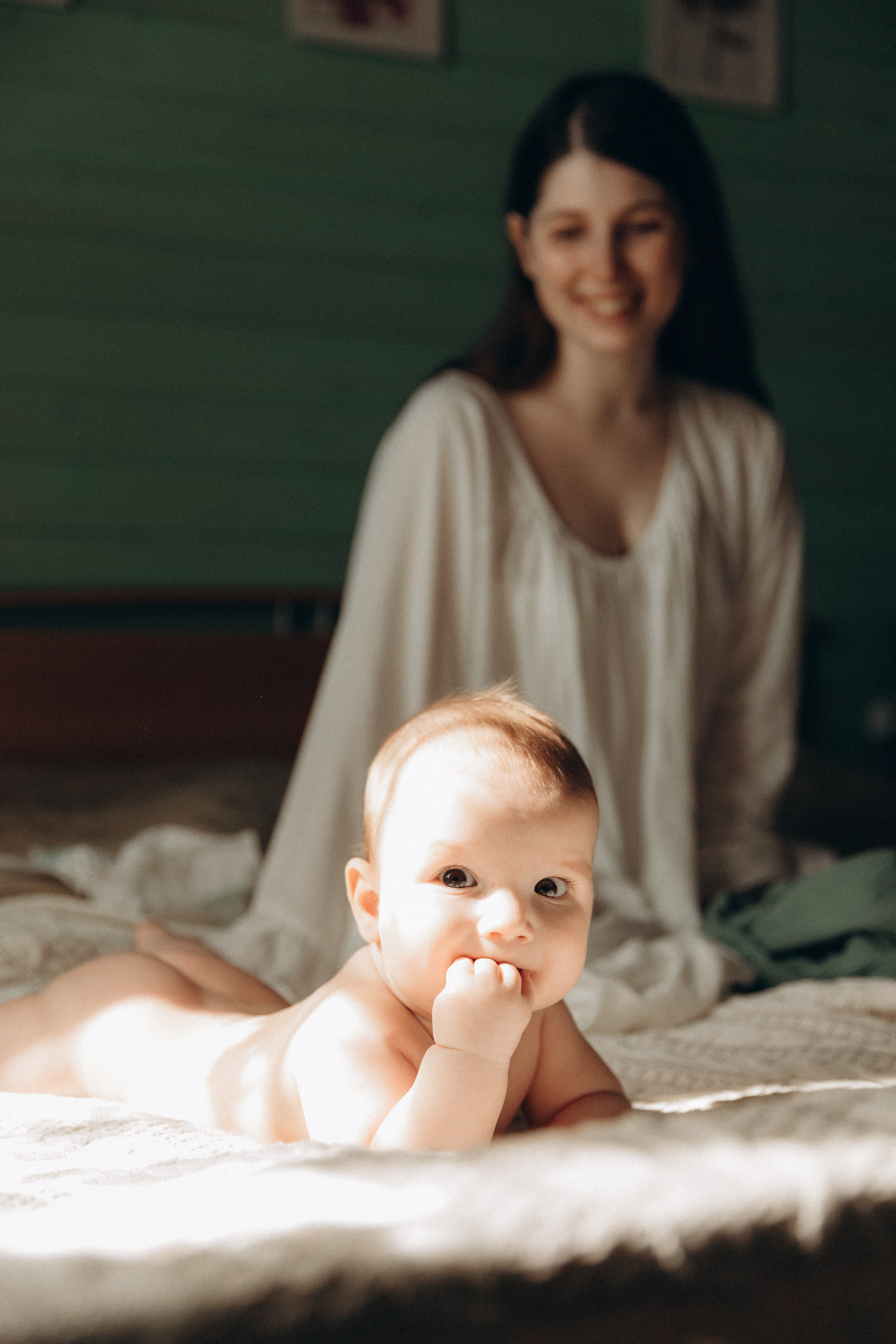 Мама и малыш, домашняя история. Фотограф Ульяна Дивина в Нижнем Новгороде и Нижегородской области