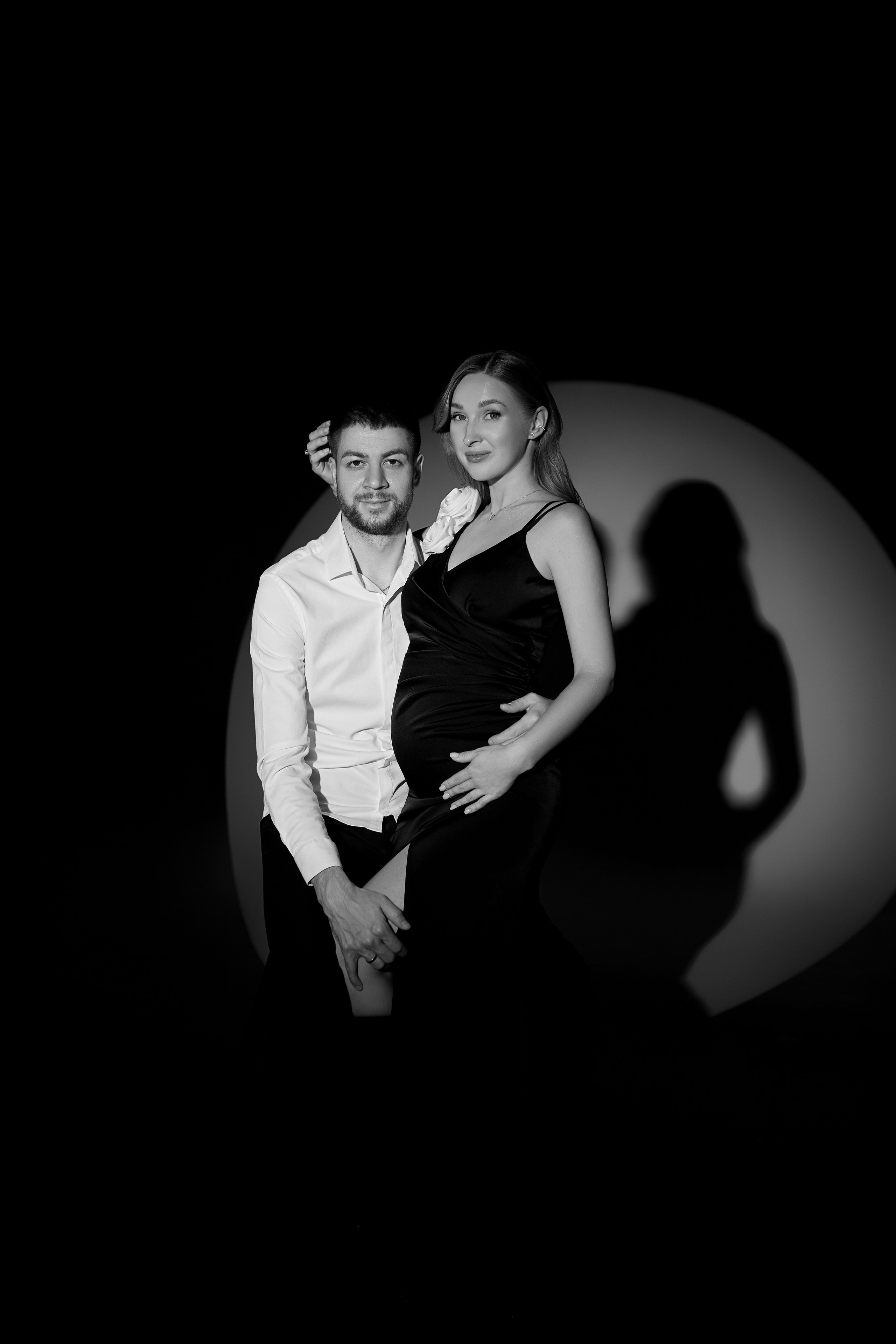 Фотосессия беременности в студии. Сестры Карабаза. Фотографы и ретушеры в Москве и Санкт-Петербурге