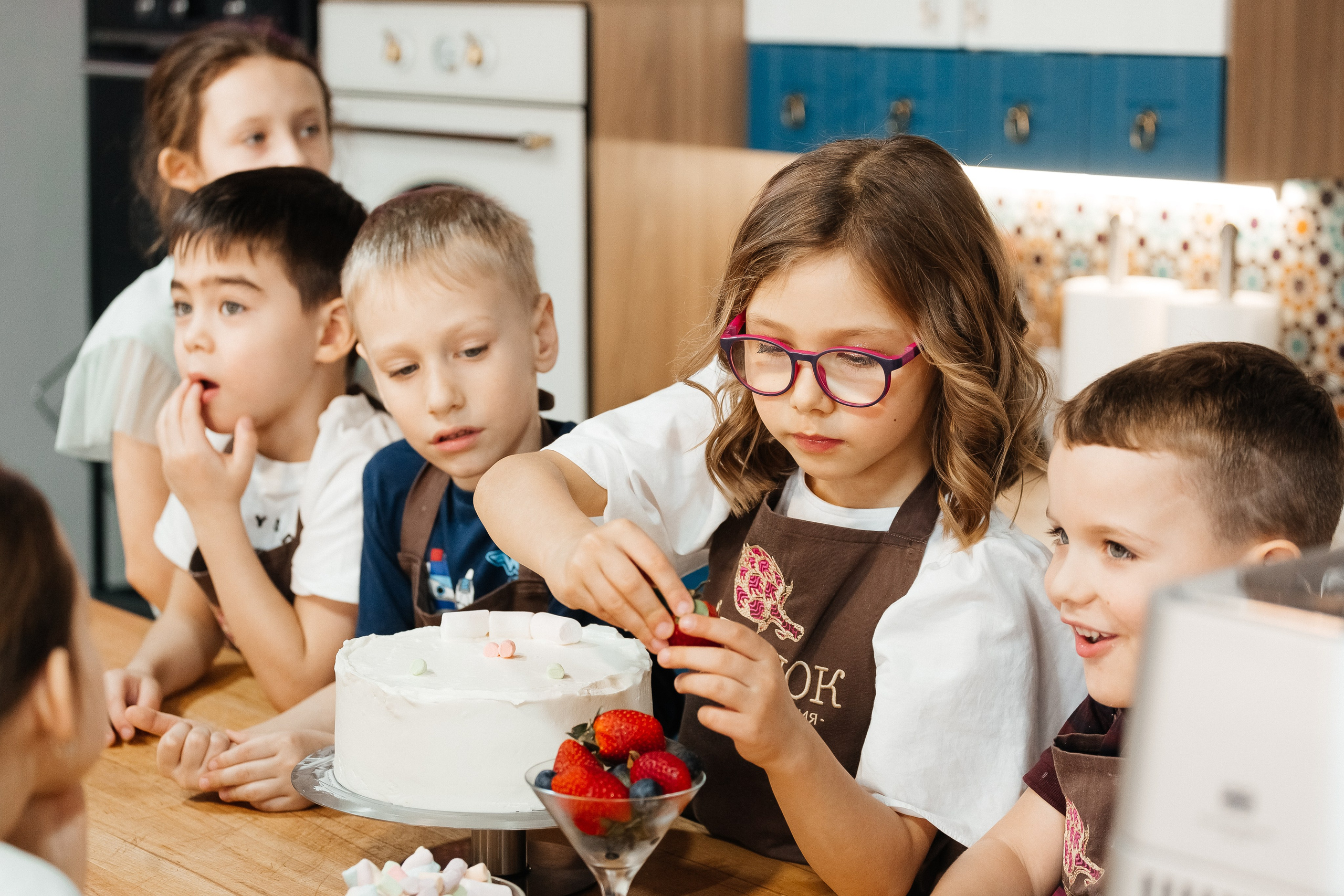 Детский мастер-класс в «АРТиШОК». Фотограф Кемерово | Сергей