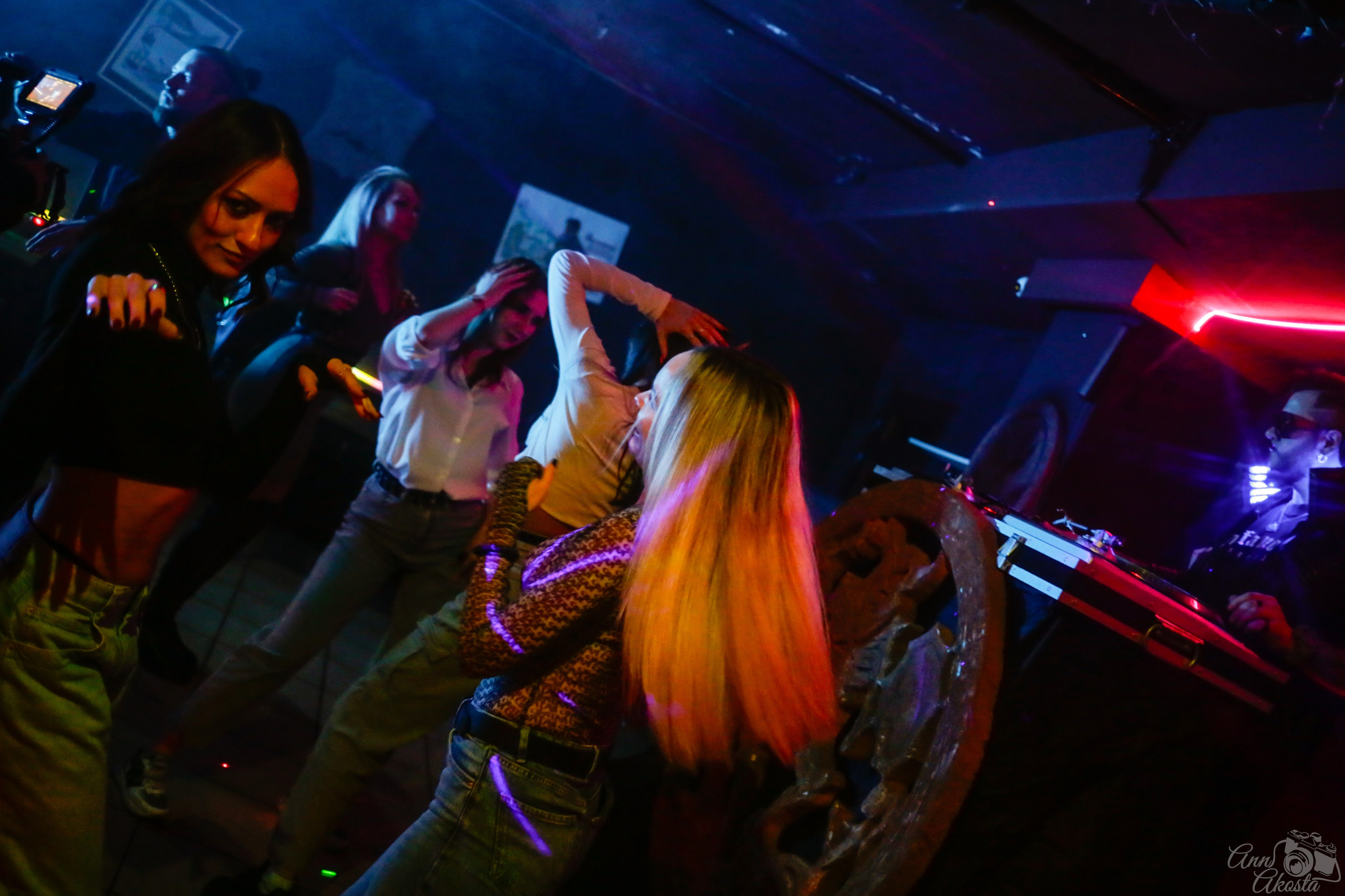 Фильм «Третья смена». Анна Акоста: фотограф в Санкт-Петербурге и Таганроге