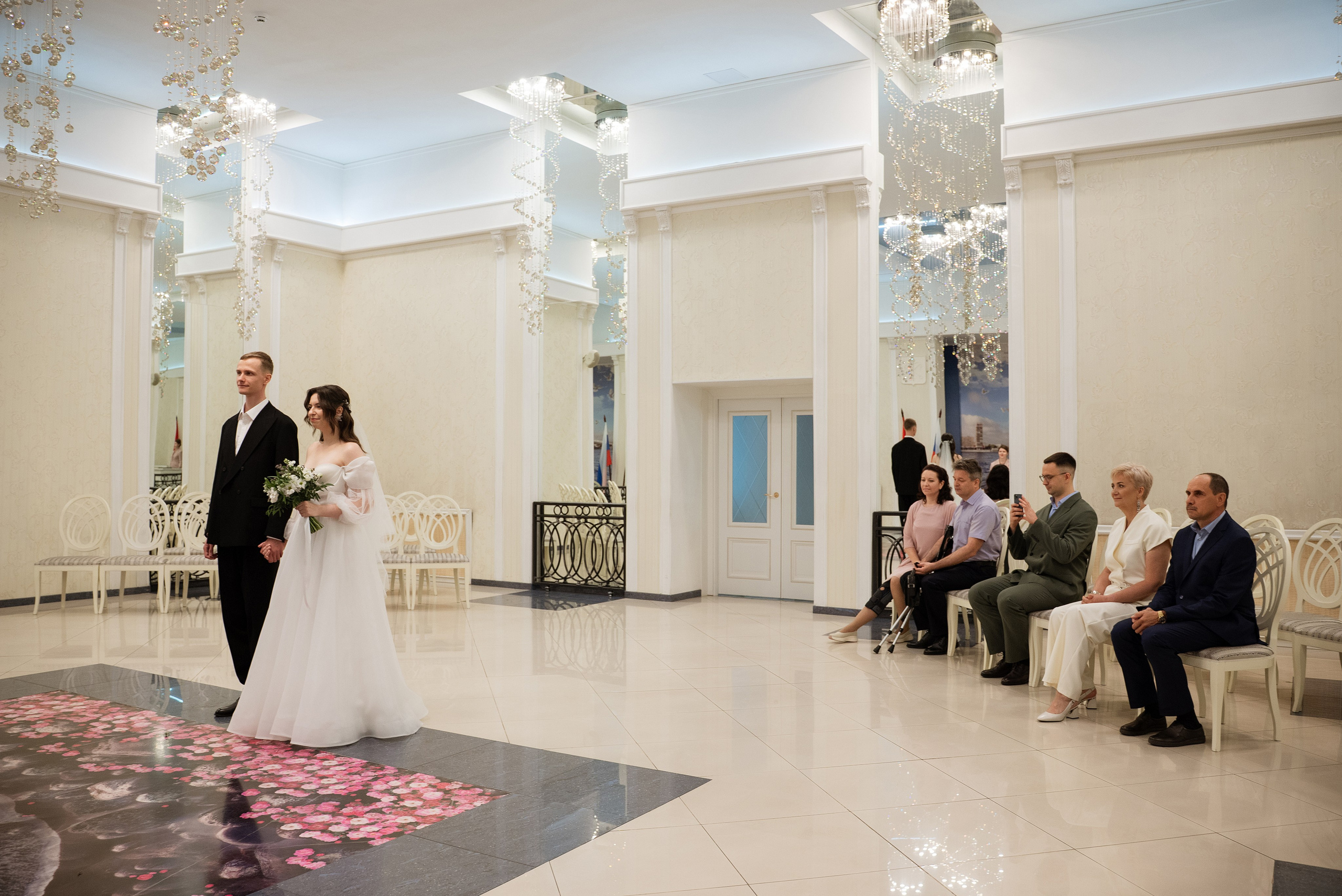 Вадим и Анна|12.07.25. Свадебный фотограф в Санкт-Петербурге Владислава Тюльпина