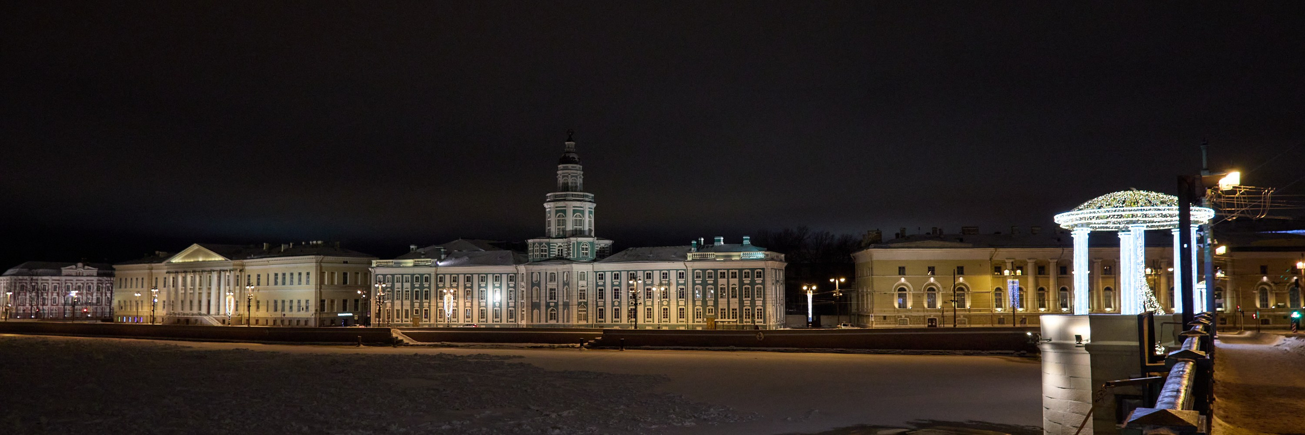 Рождество въ Санктъ-Петербургѣ. Фотографъ Сергѣевъ. Поймать мгновеніе