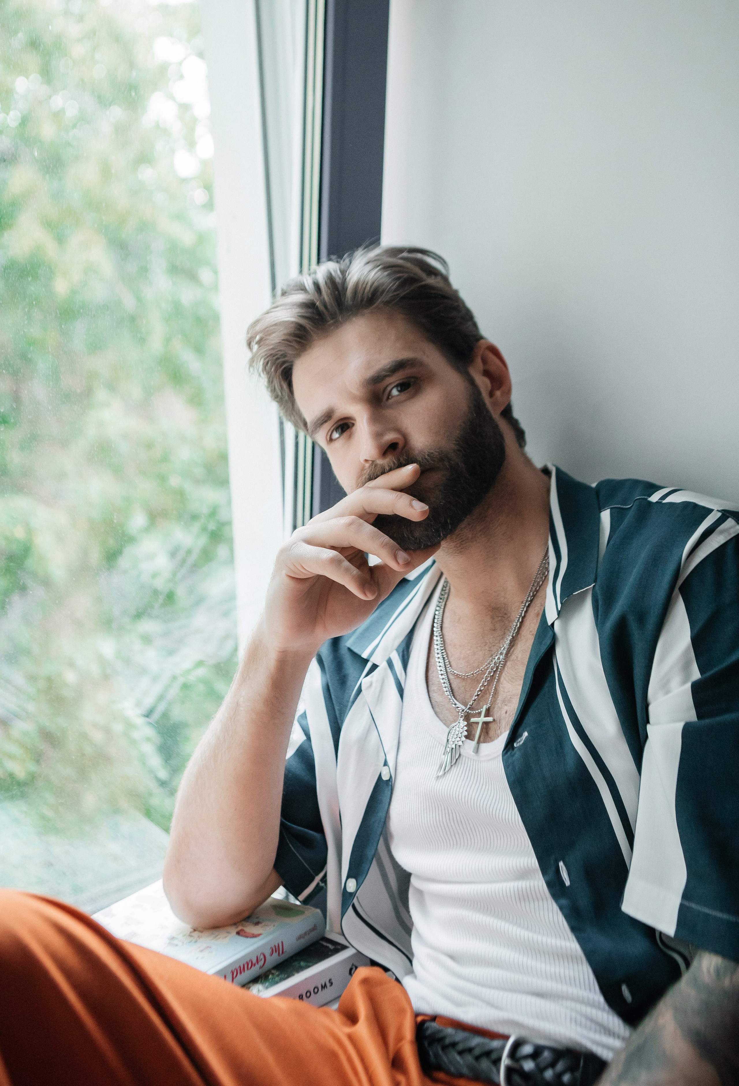 Мужской портрет «мысли не дают мне покоя». Свадебный и семейный фотограф Ибрагимова Мария из Екатеринбурга