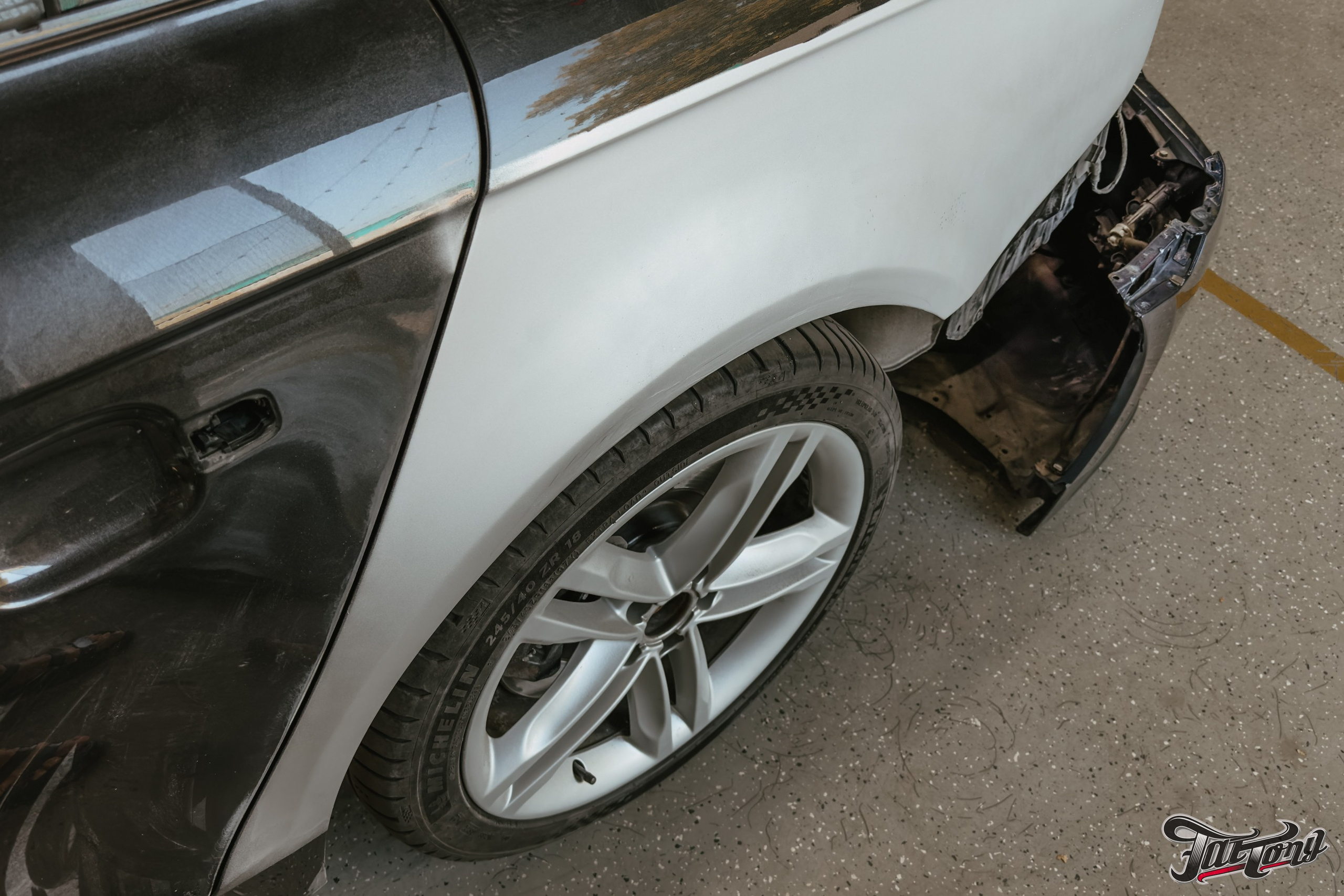 Audi S4 полный окрас кузова, кузовные работы и антихром. DeLorein