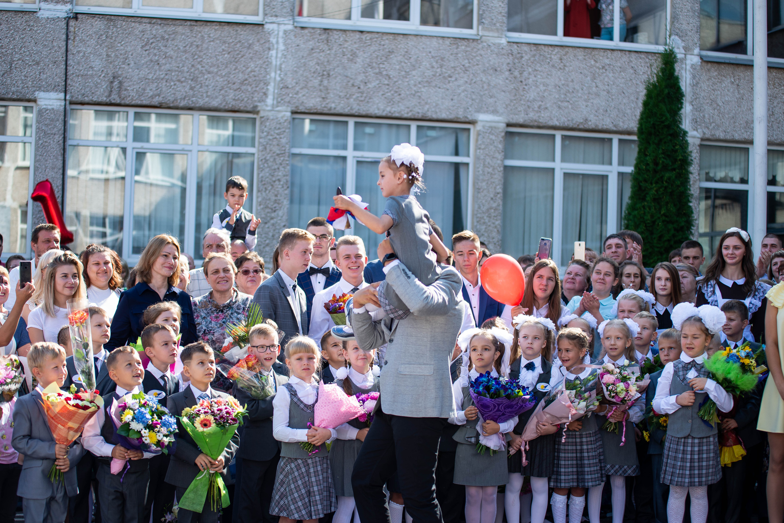 Репортаж 1 сентября. Выпускные альбомы в Подольске Москве и МО