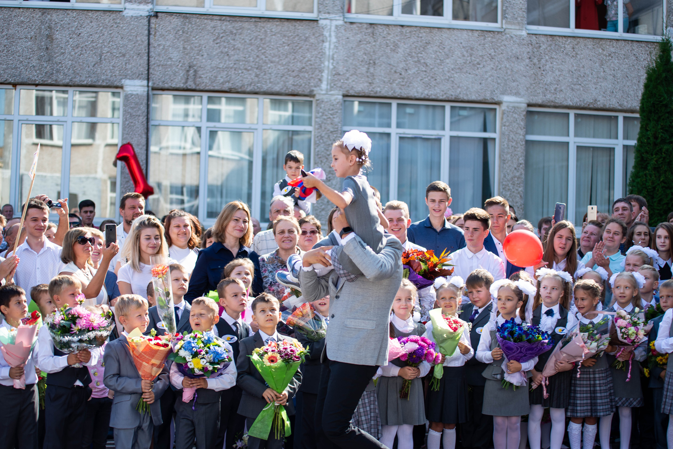 Репортаж 1 сентября. Выпускные альбомы в Подольске Москве и МО