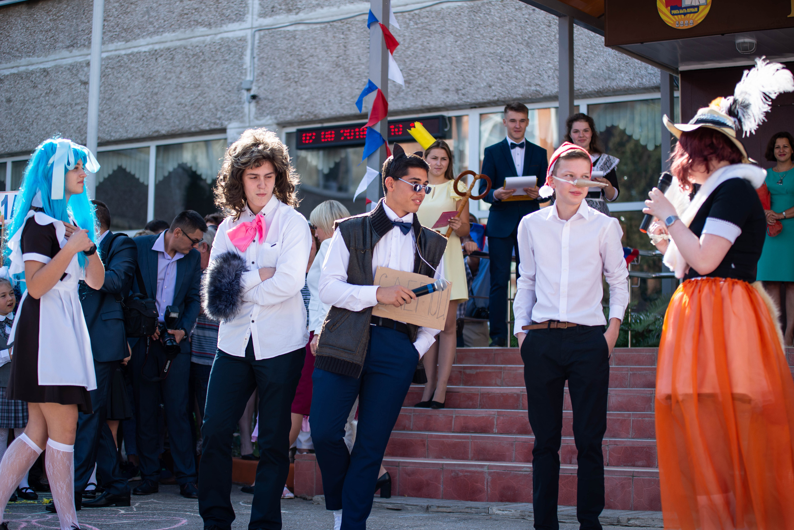 Репортаж 1 сентября. Выпускные альбомы в Подольске Москве и МО