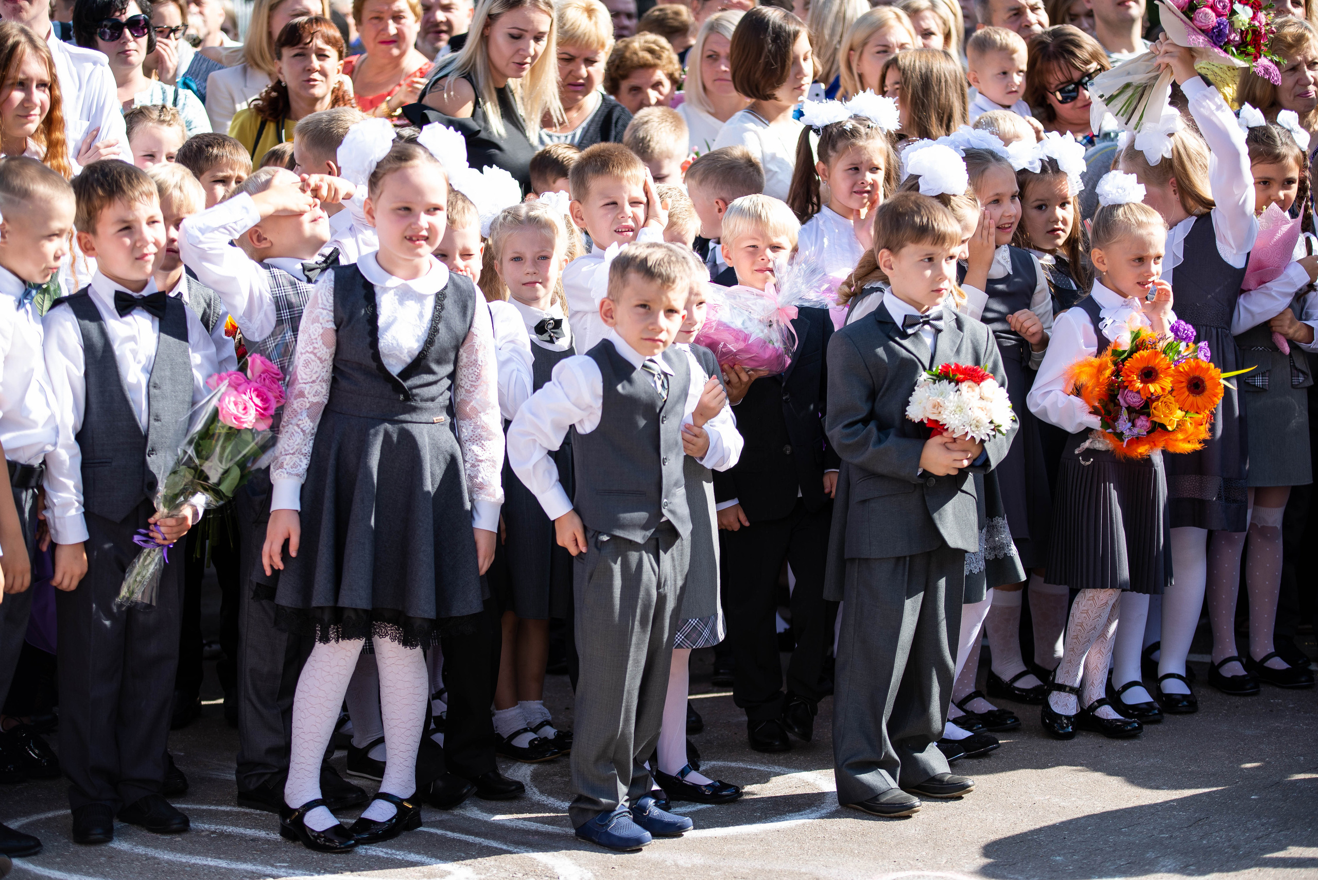 Репортаж 1 сентября. Выпускные альбомы в Подольске Москве и МО