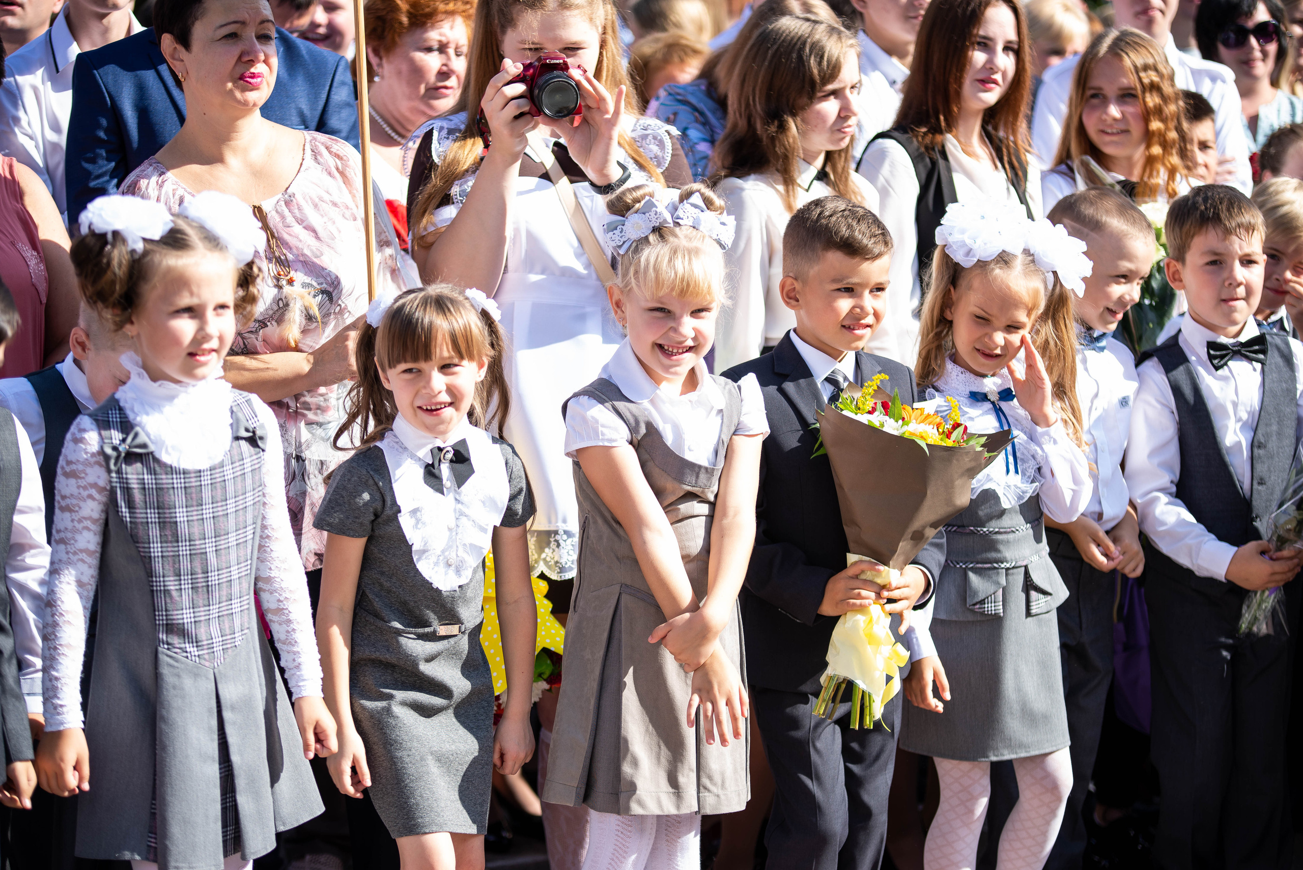 Репортаж 1 сентября. Выпускные альбомы в Подольске Москве и МО