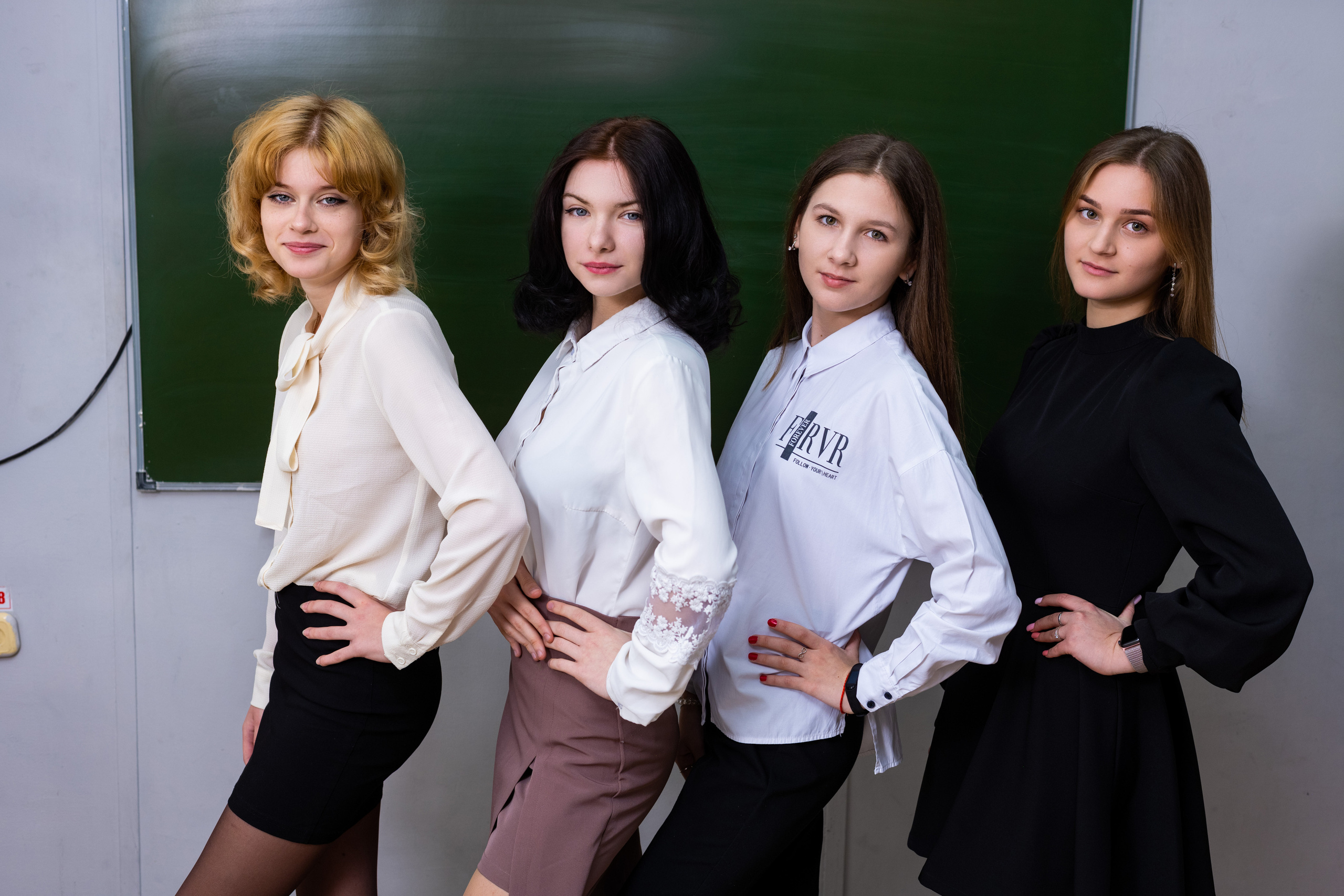 Лицей Климовска 11 класс. Выпускные альбомы в Подольске Москве и МО