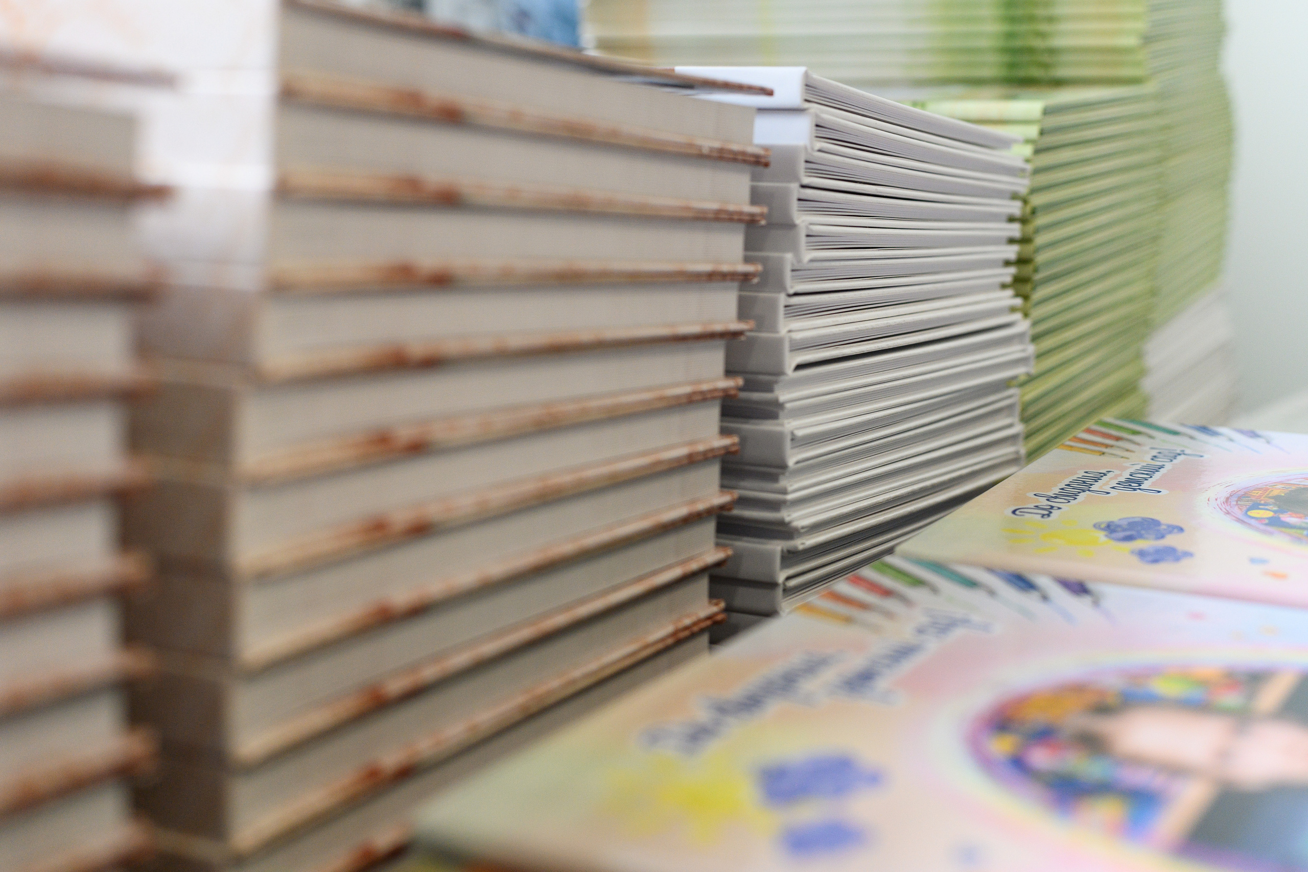 Постраничный до 30 разворотов (с персональной страницей на каждого ребенка). Выпускные альбомы в Подольске Москве и МО