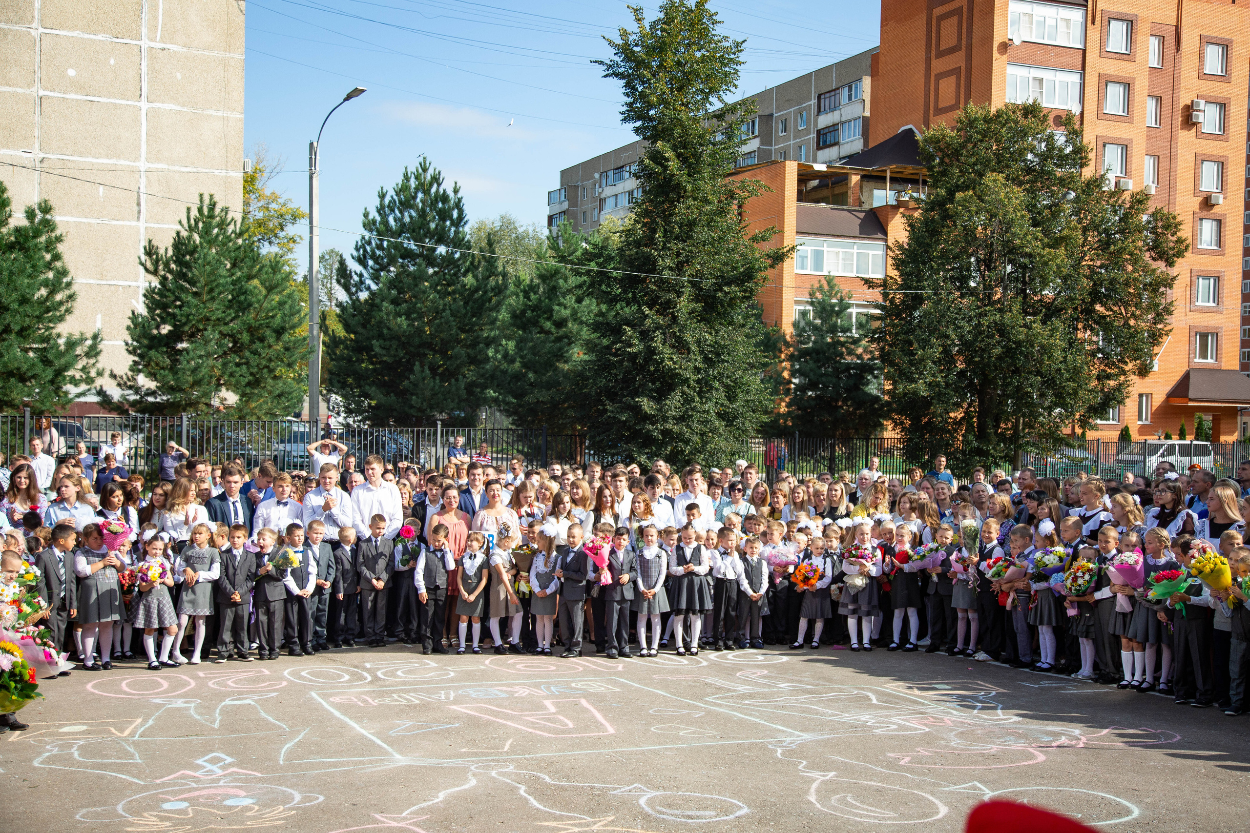 Репортаж 1 сентября. Выпускные альбомы в Подольске Москве и МО