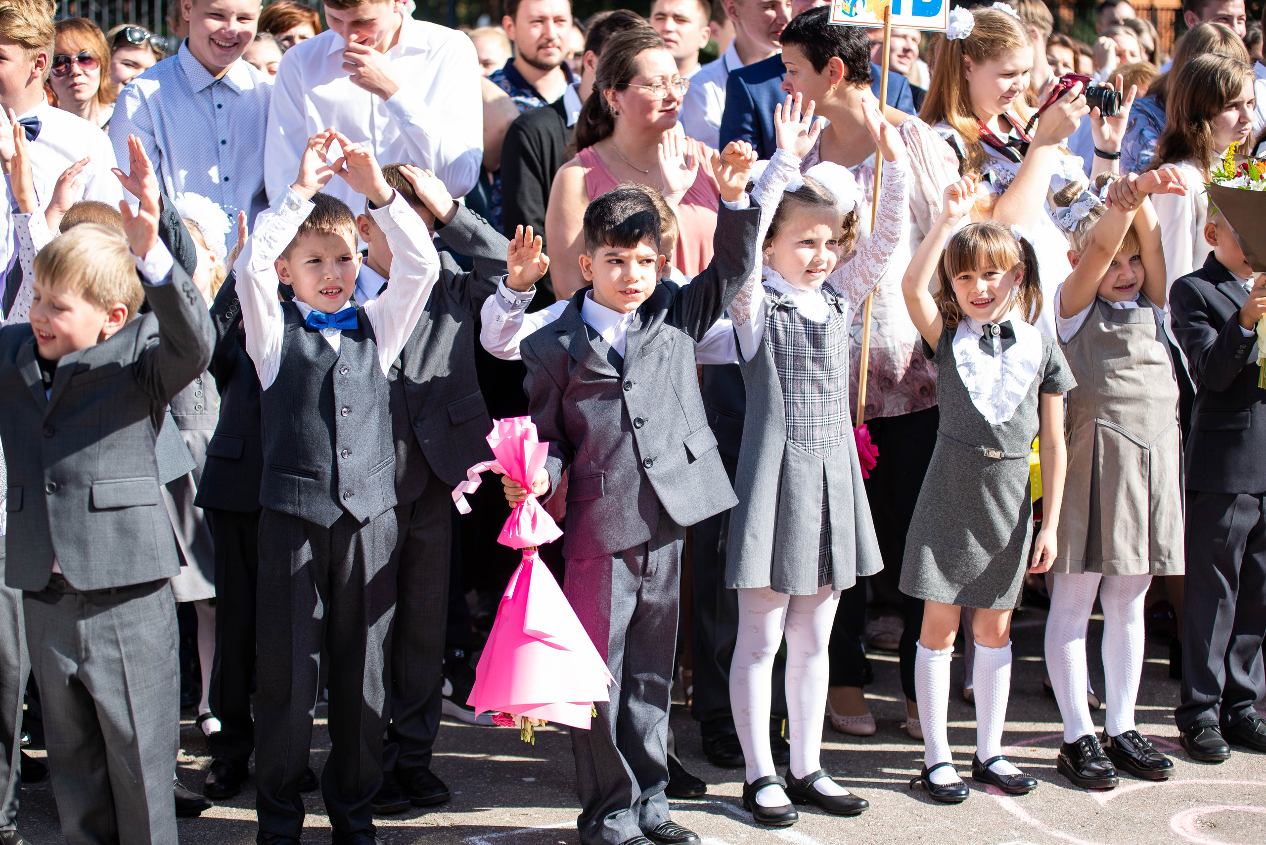 Репортаж 1 сентября. Выпускные альбомы в Подольске Москве и МО