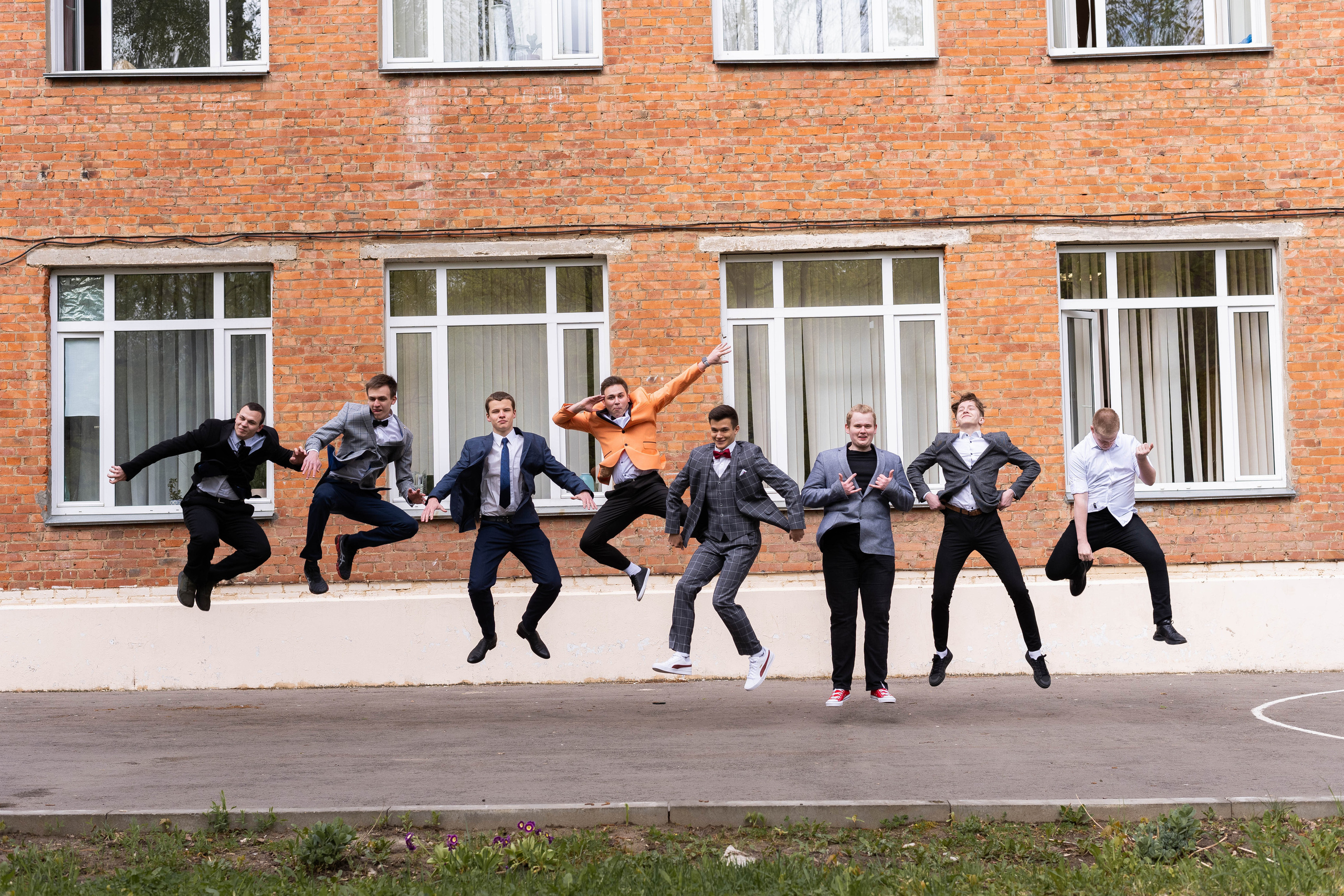 Лицей Климовска 11 класс. Выпускные альбомы в Подольске Москве и МО