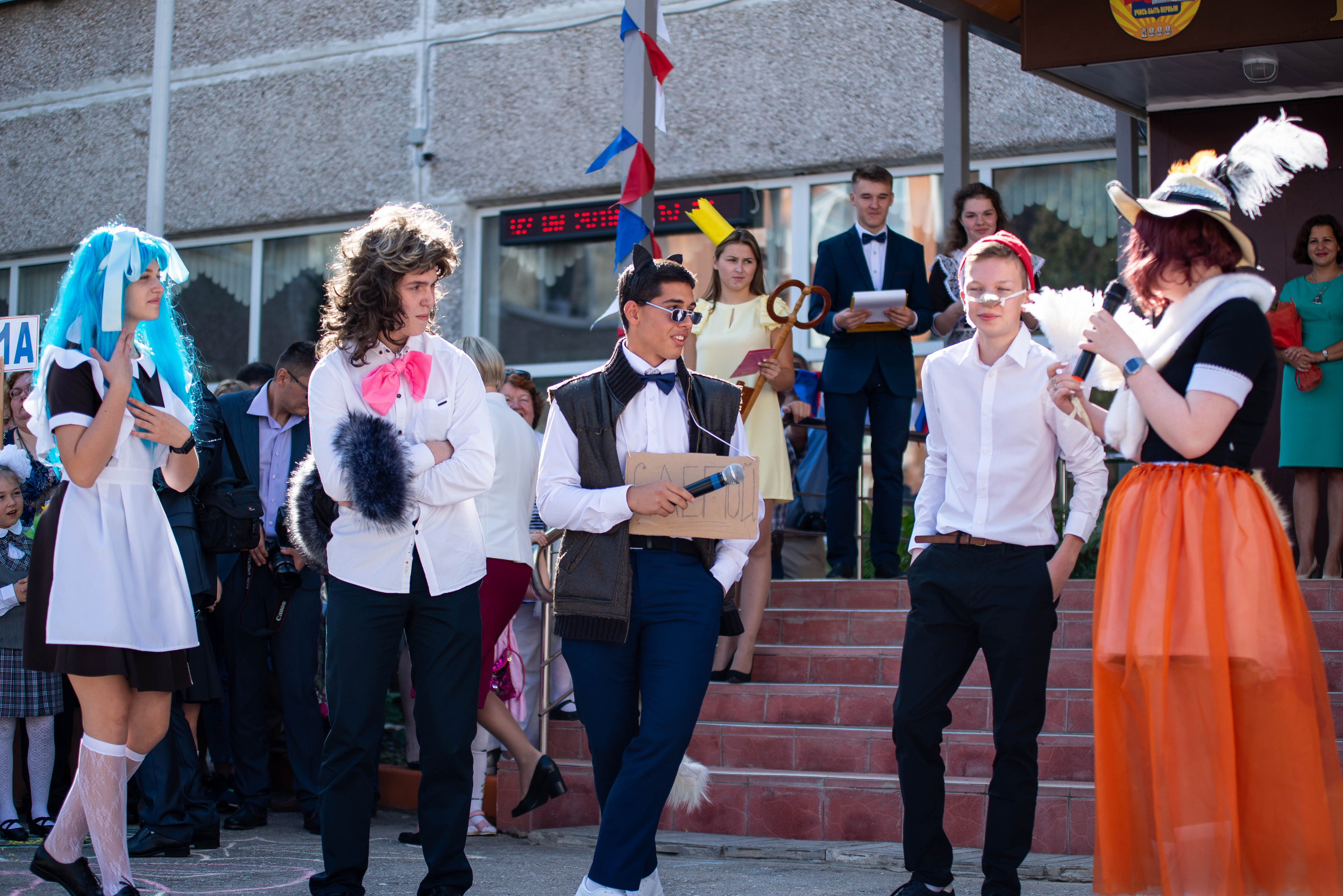 Репортаж 1 сентября. Выпускные альбомы в Подольске Москве и МО