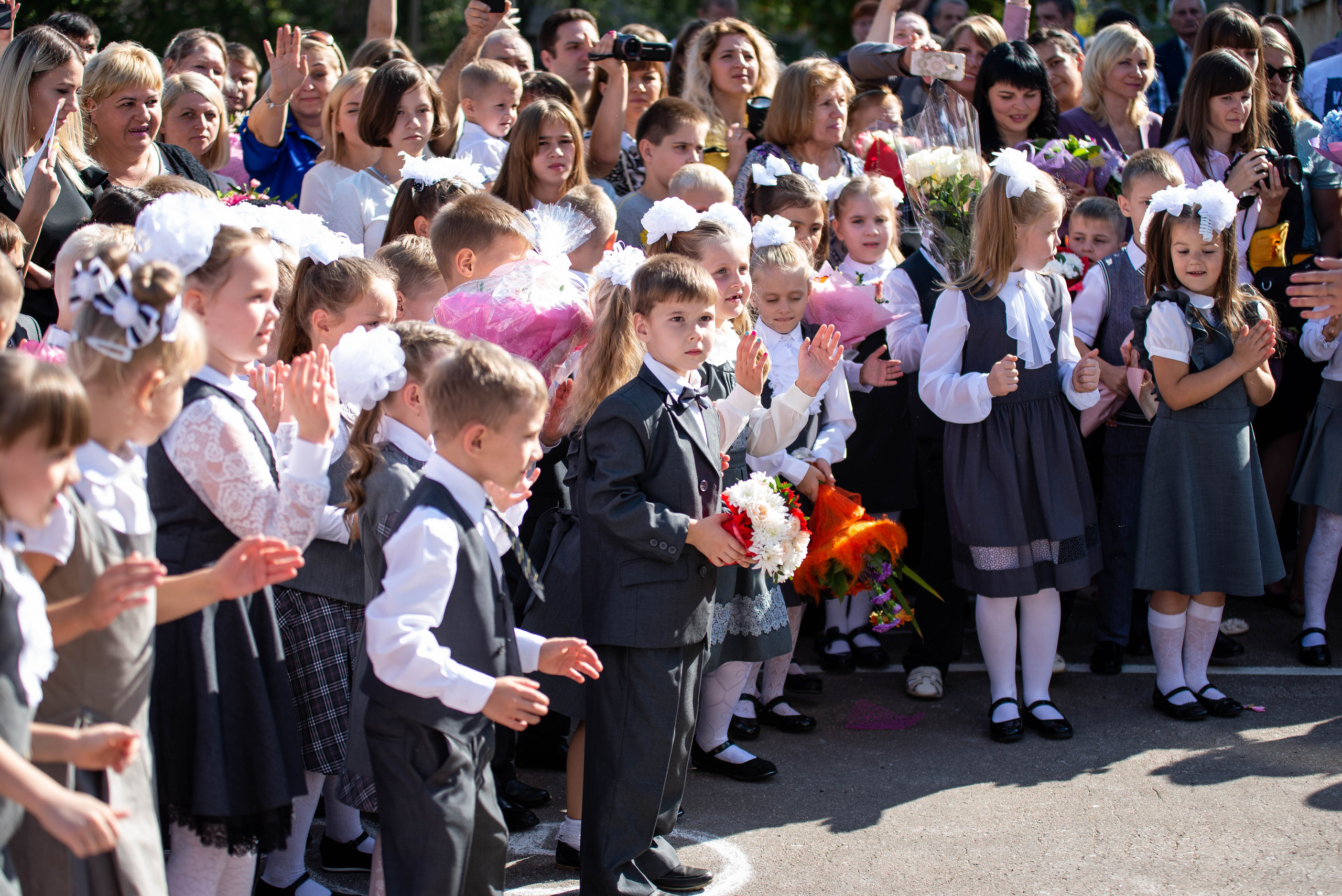 Репортаж 1 сентября. Выпускные альбомы в Подольске Москве и МО