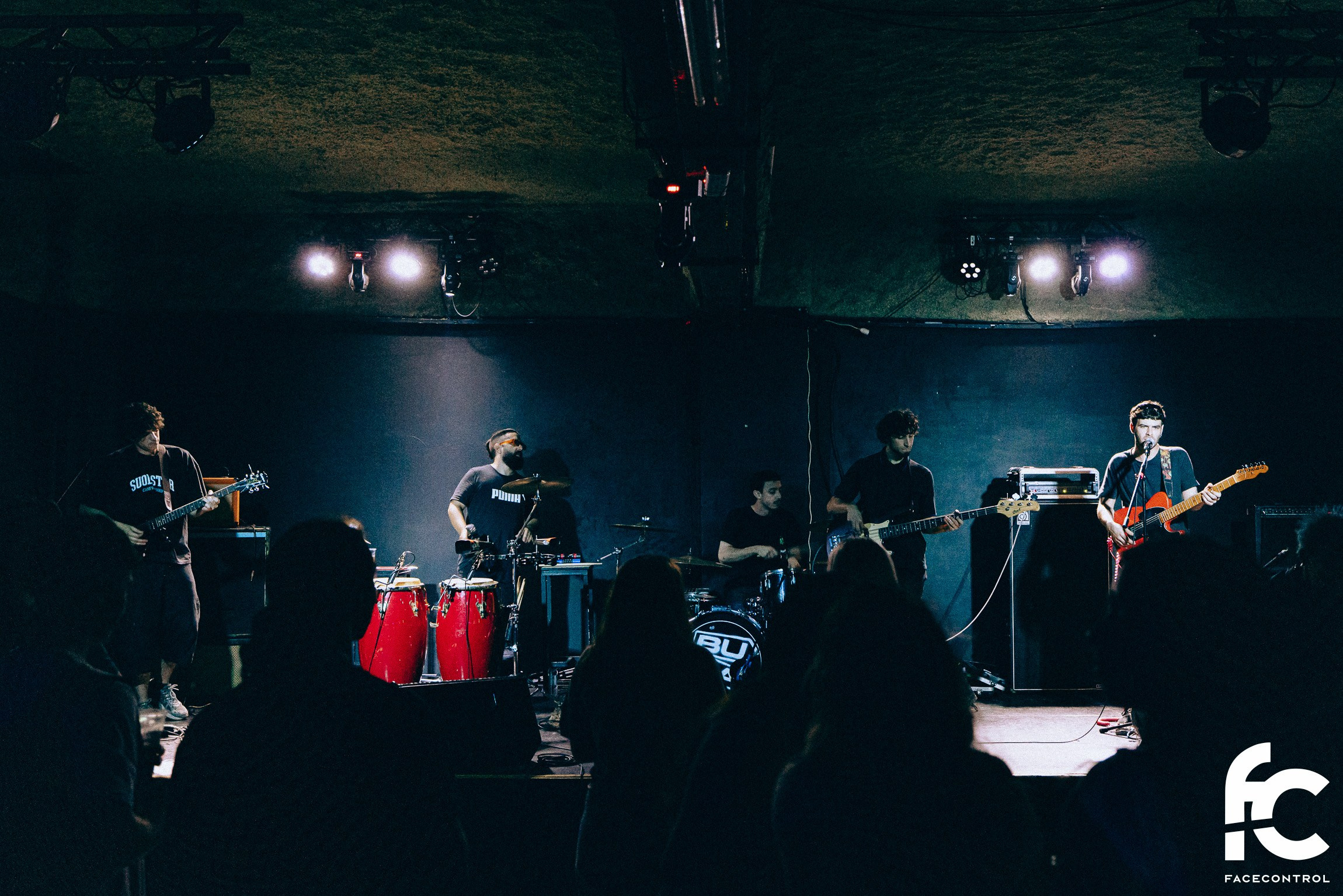 Sextape of Lovers & Granma. Face Control: Crónica social, anuncios de eventos y reportajes fotográficos