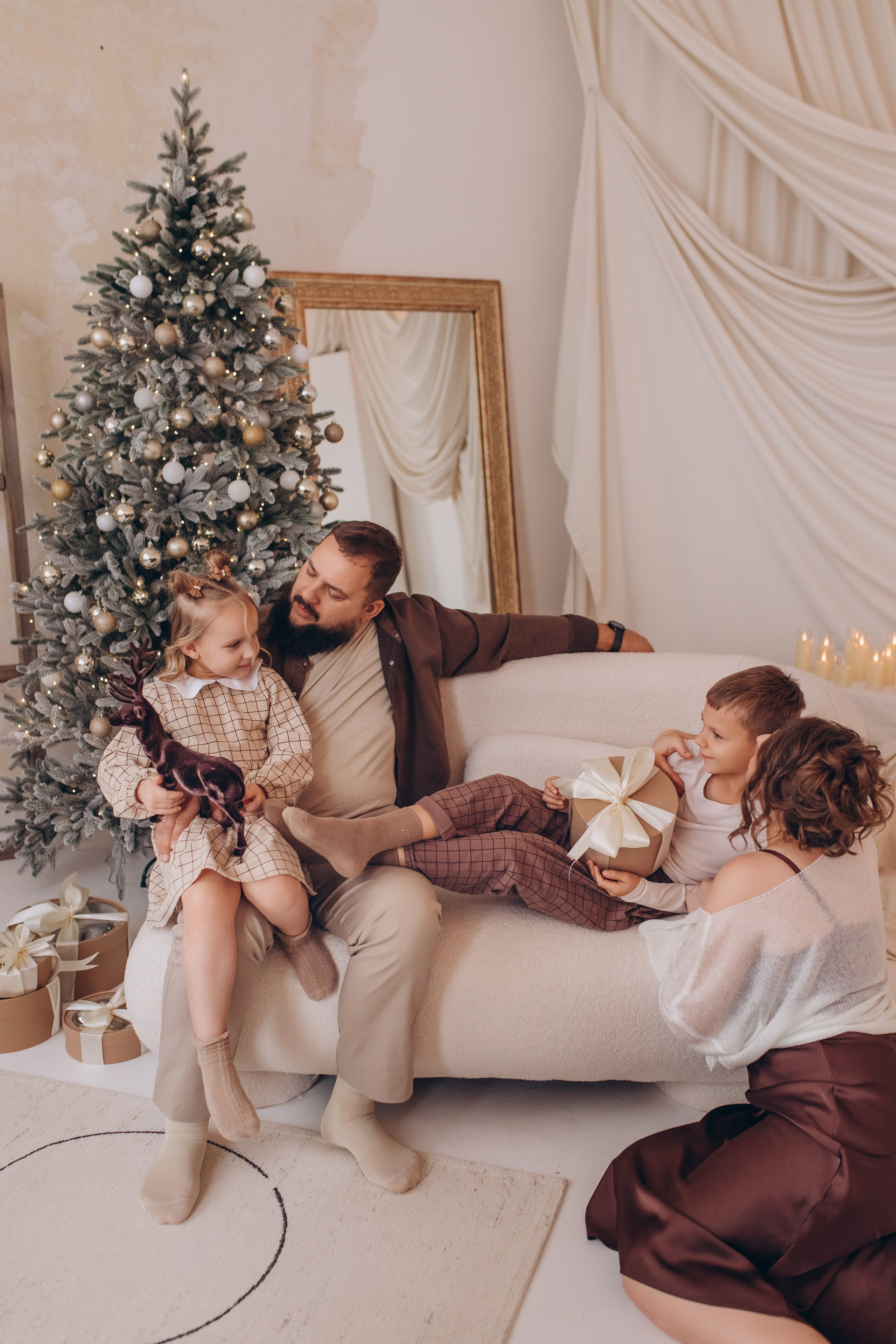 Новогодняя история для семьи Тищенко. Валентина Удалая — семейный и портретный фотограф в Брянске