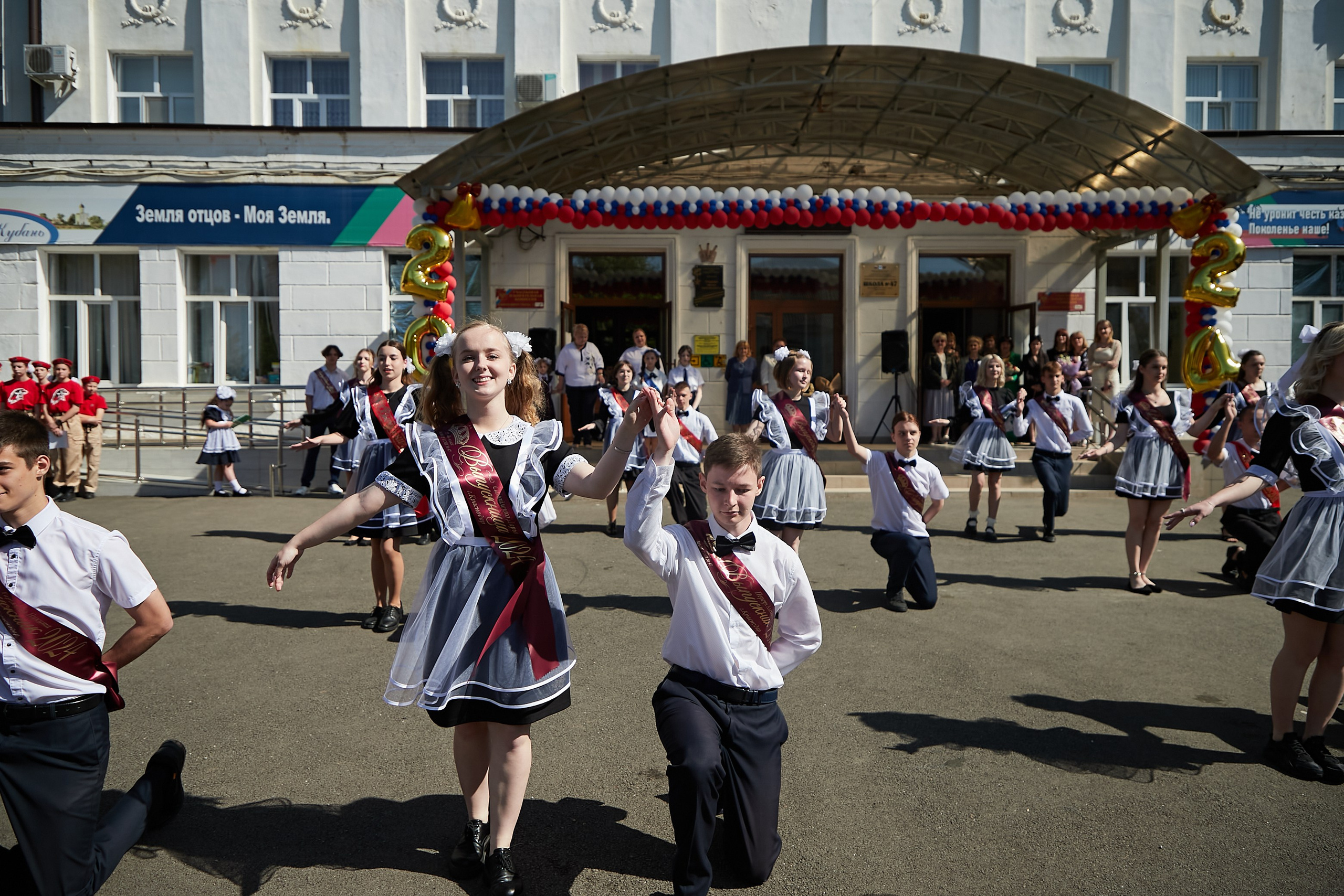 Последний звонок в школе 47. Фотограф КовалёваТатьяна | Москва | Краснодар |Сочи |Портрет, свадьбы, семейные съёмки
