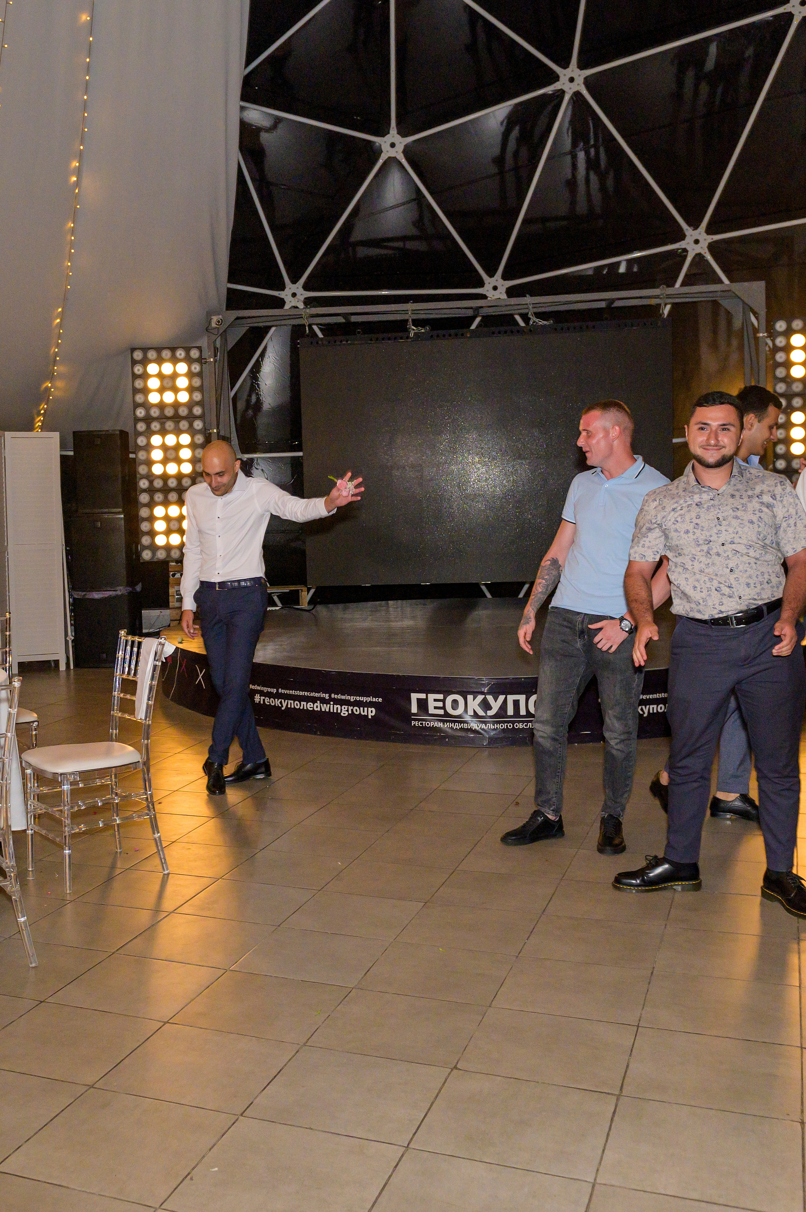 Алина и Адем. Свадебный банкет. Семейный и свадебный фотограф во Владивостоке