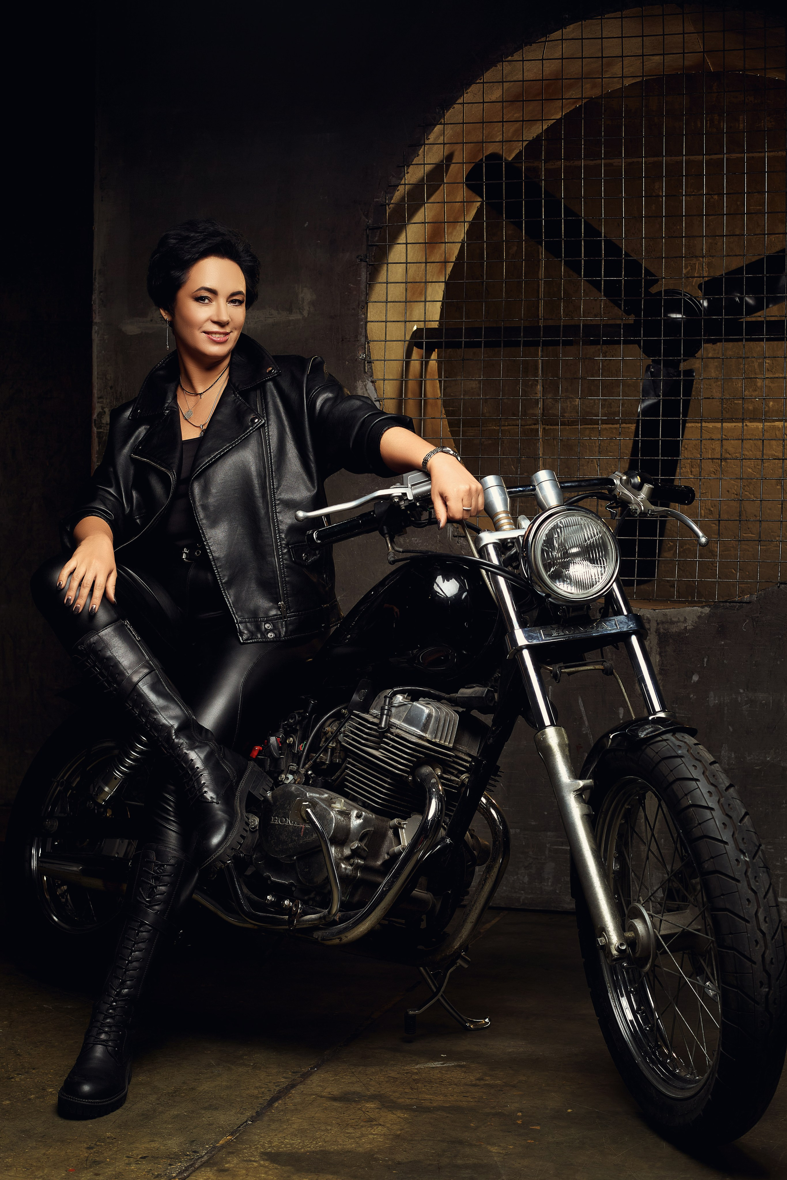 Марина и Вика. Cross-studio