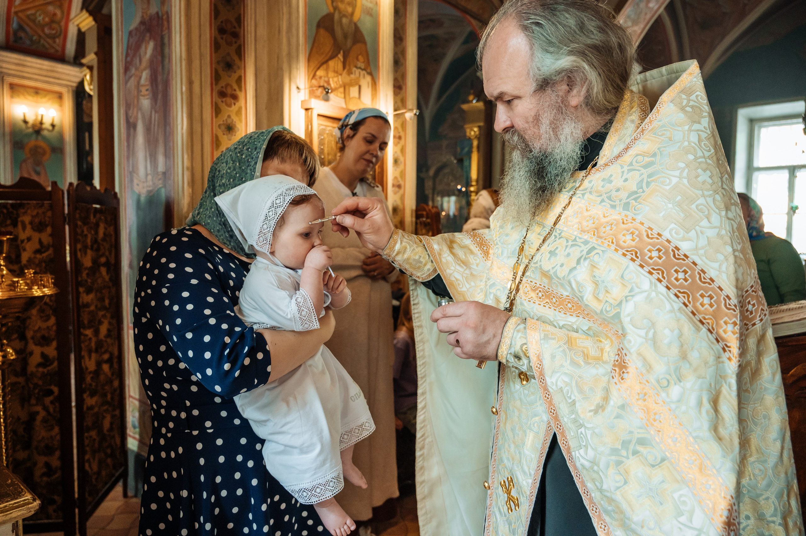 Фотосъёмка крещения. Анастасия Петрович фотограф, фотокорреспондент в Москве и Санкт-Петербурге. Фотосъёмка репортажа, мероприятия, корпоративная съёмка, контент