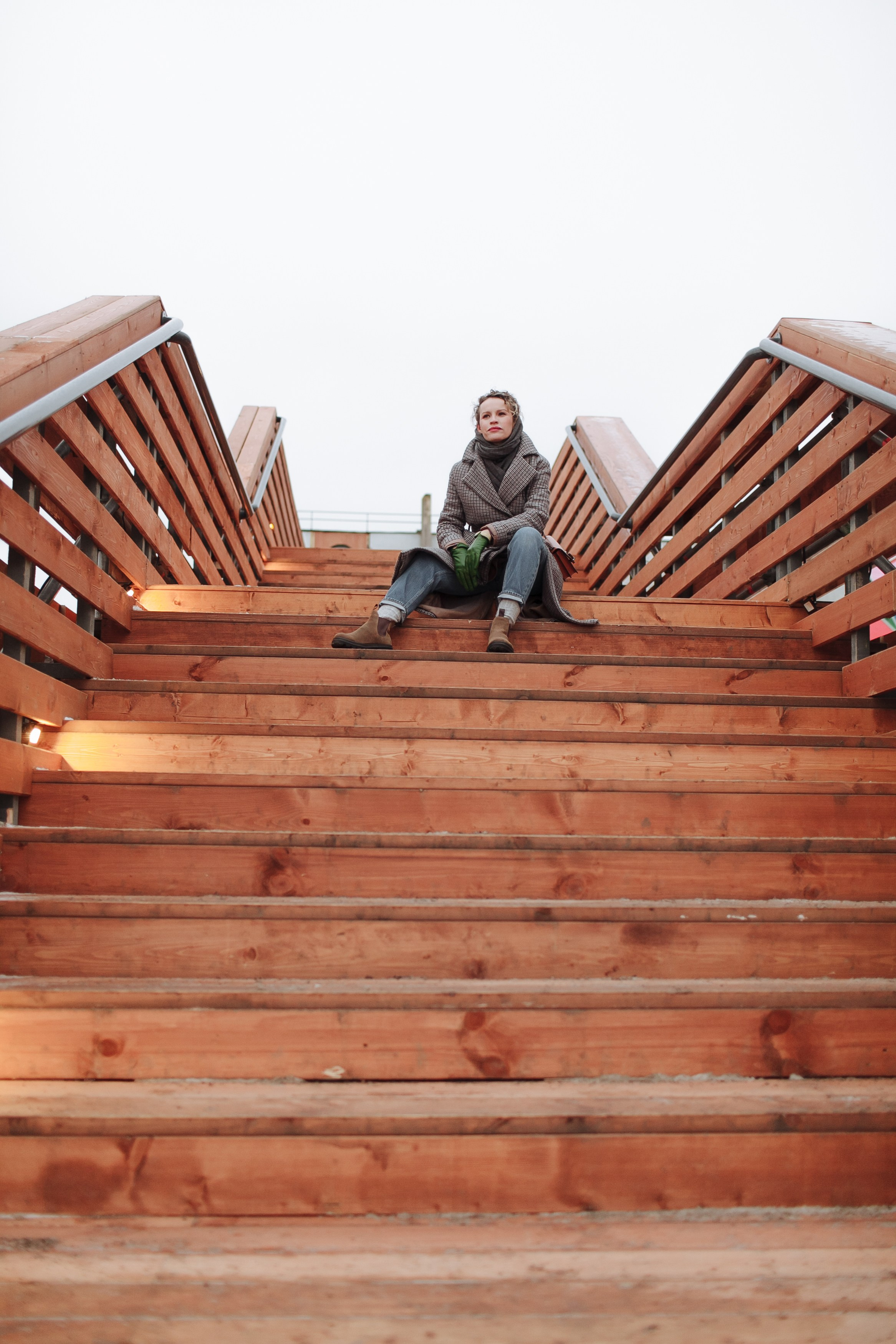 Лена, ноябрьский ветер и залив. Семейный фотограф, свадебный фотограф, женский портрет в Санкт-Петербу