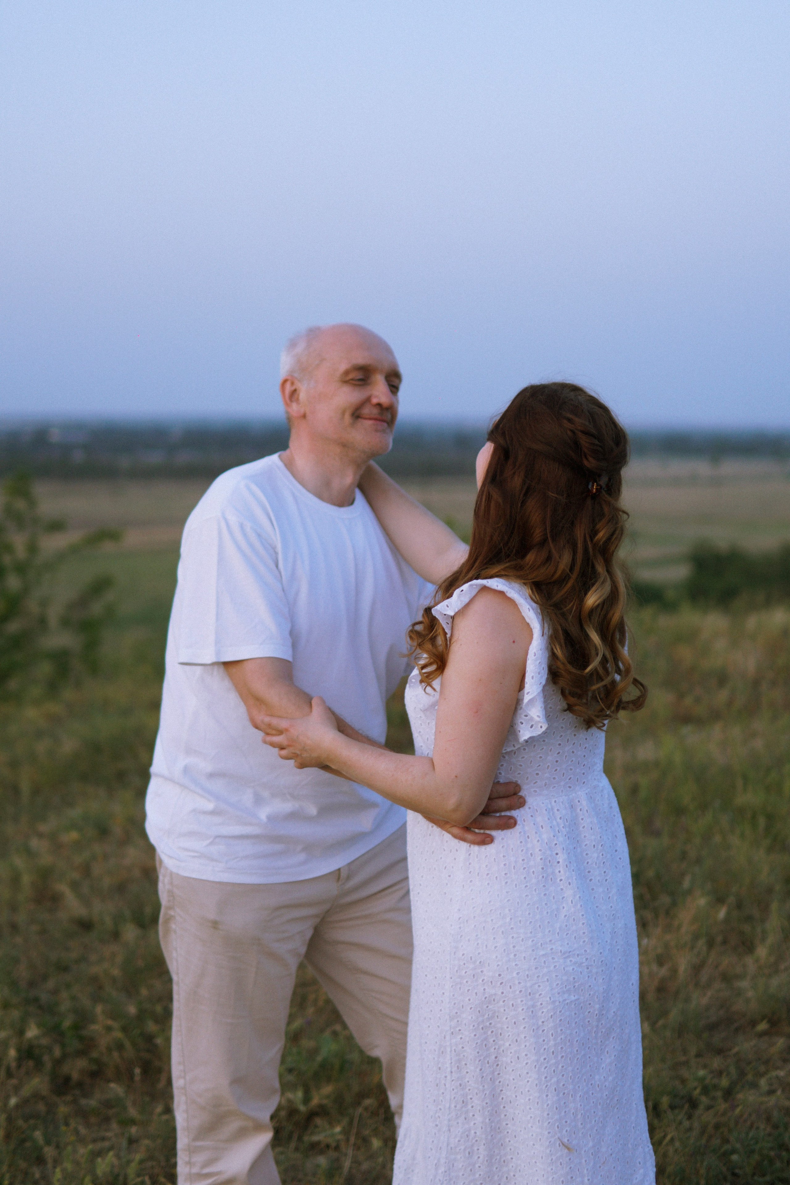 Семейная фотосессия на природе в Новочеркасске. Дмитрий и Эмилия. Фотограф в Ростове-на-Дону Марина Мальцева