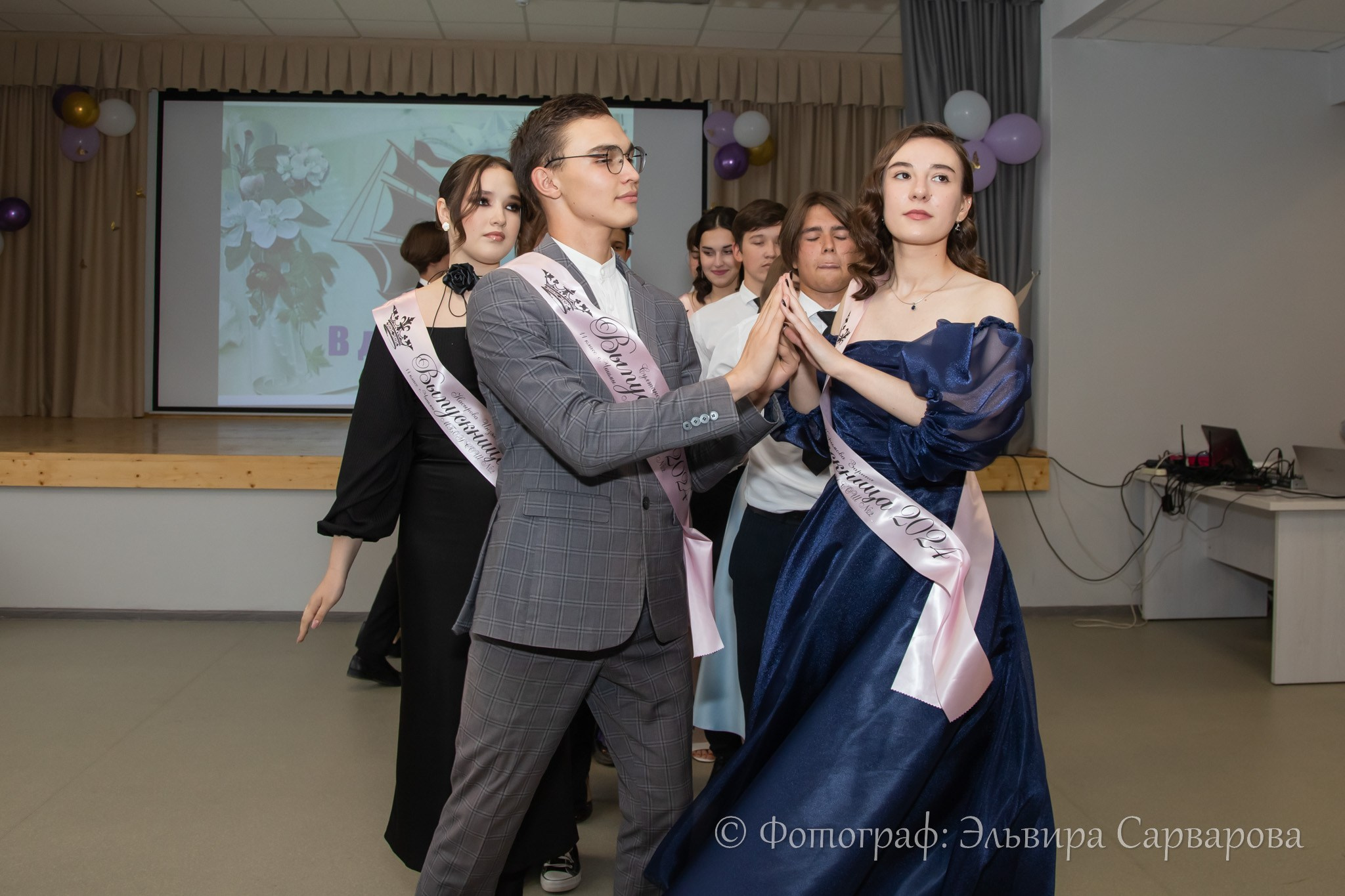 Вручение аттестатов 11 класс. Репортажный Фотограф