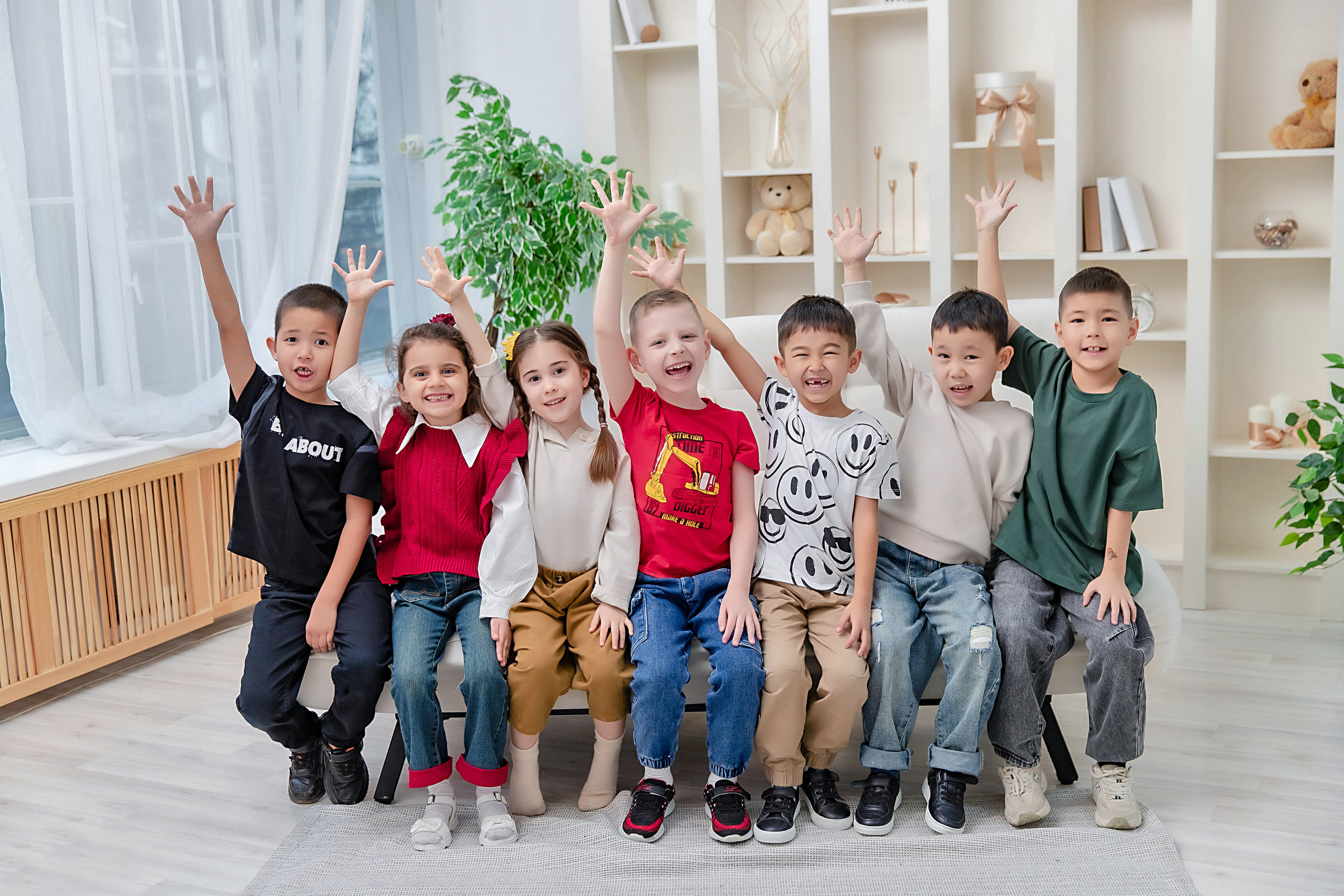 Выпускные (школьные) альбомы (книги) в Ростове-на-Дону. Современные Выпускные Альбомы в Ростове-на-Дону