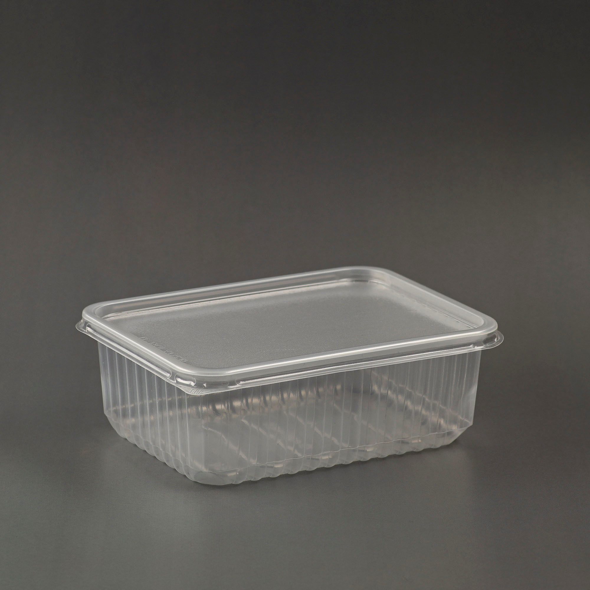 Одноразовые пластиковые контейнеры. Рекламный фотограф в Санкт-Петербурге Петр Дорошенко