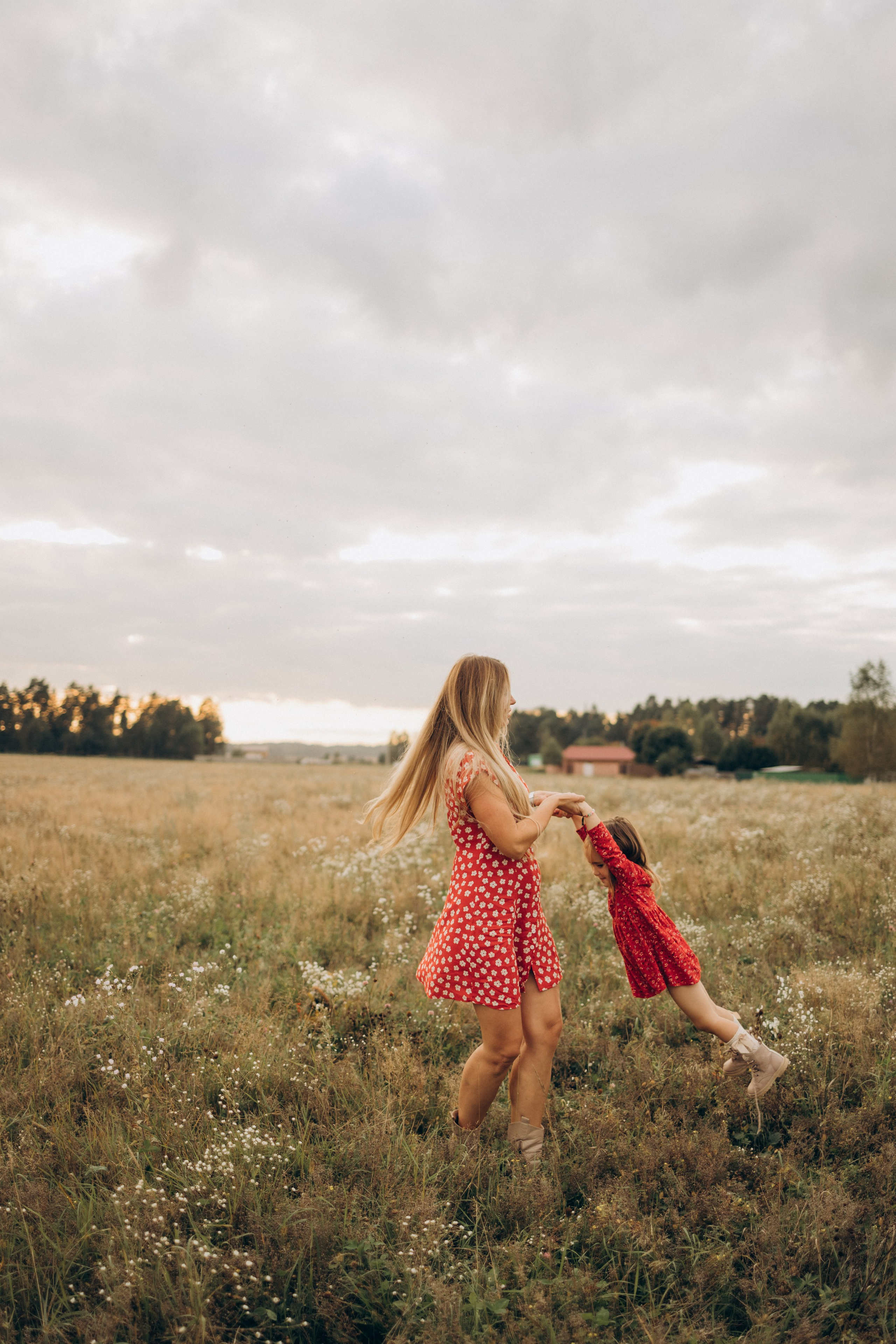 Мама и дочка (5.09.2025) г. Жуков (Калужская обл.). Надежда Стар семейный и церковный фотограф в Жукове и Калужской области