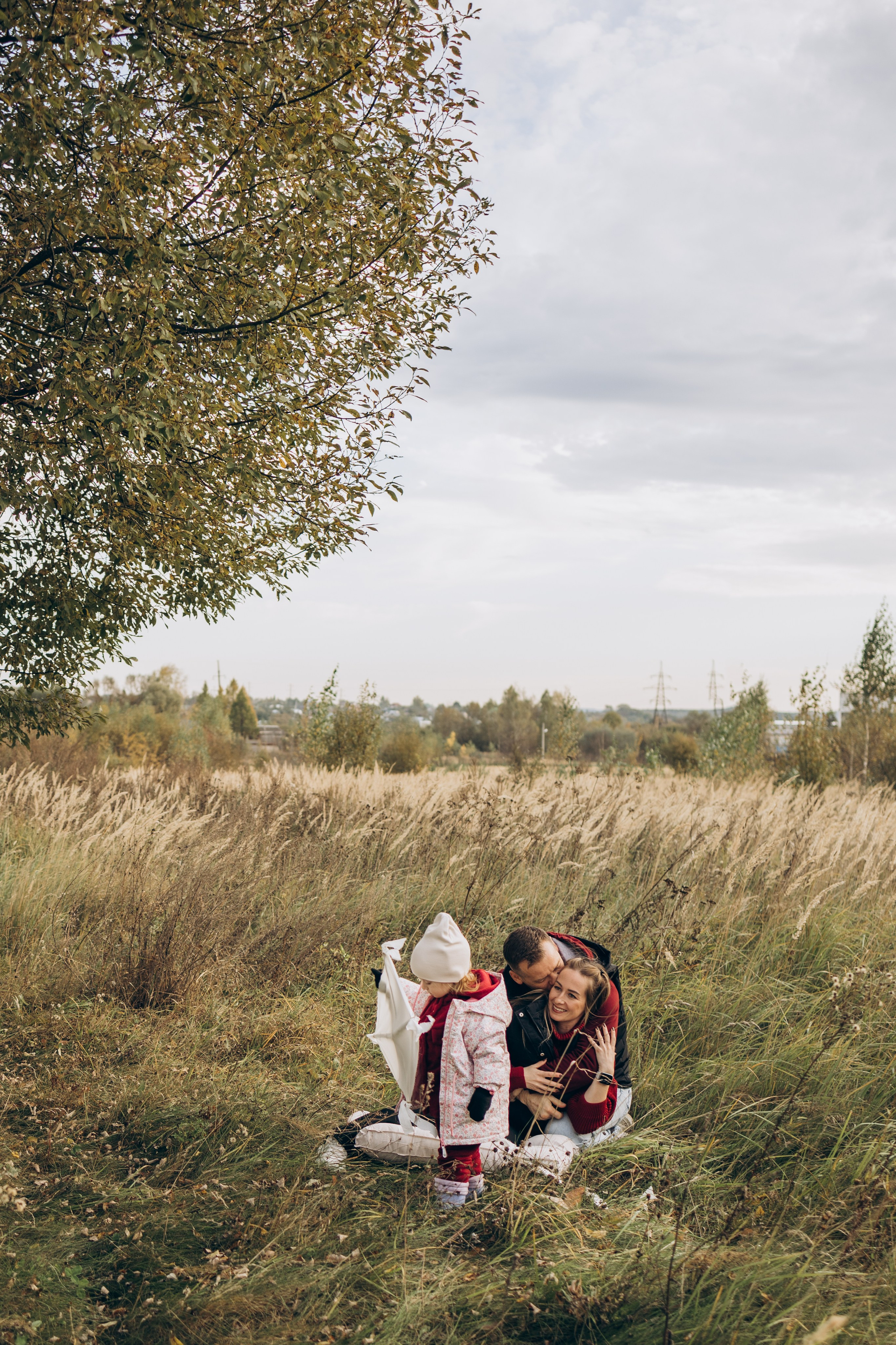 Летучий змей-семейная (4.10.2025 г.) г. Жуков (Калужская обл.). Надежда Стар семейный и церковный фотограф в Жукове и Калужской области
