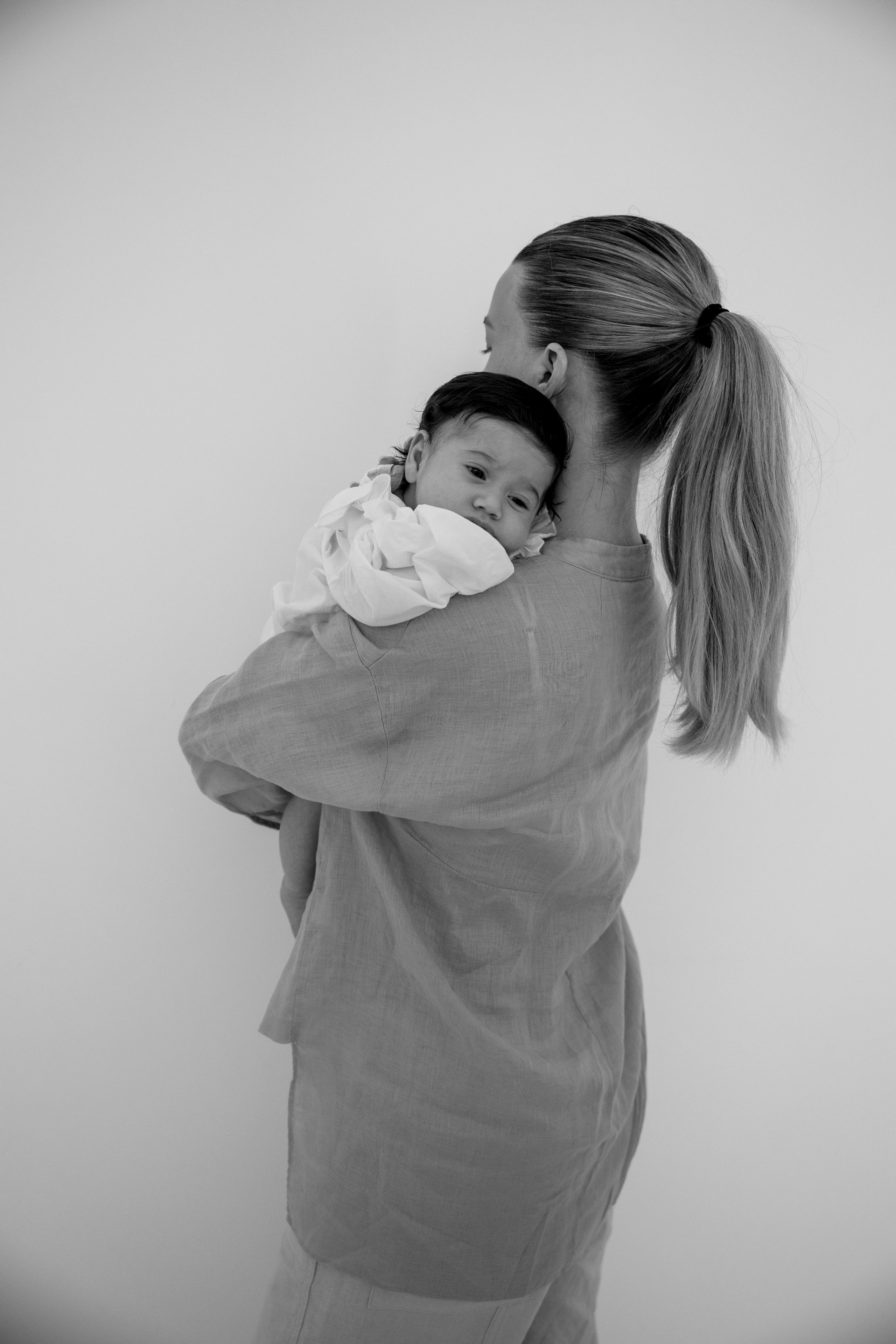 New born family photoshoot at home. Wedding and family photographer