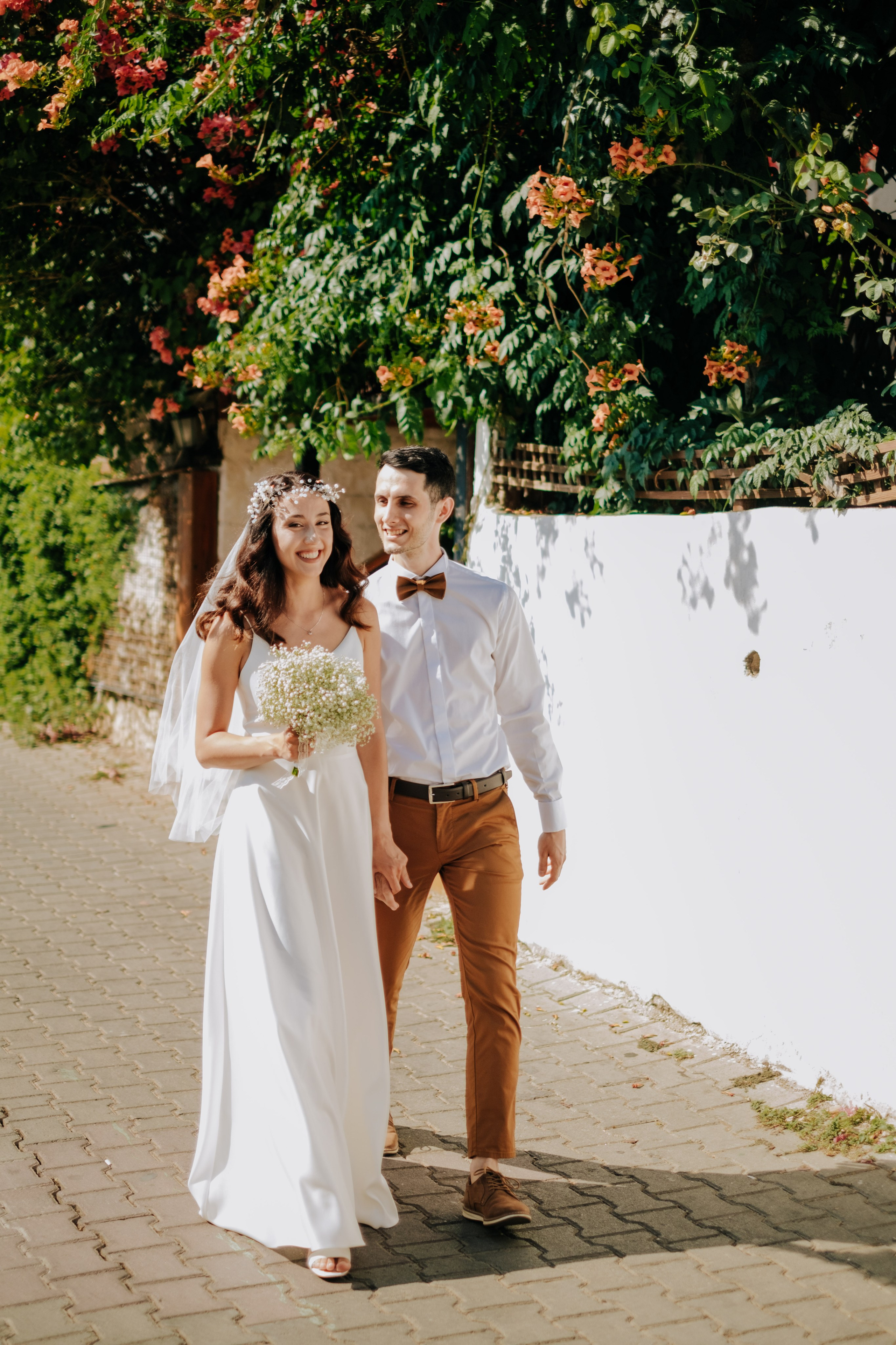 История Лари и Ланы