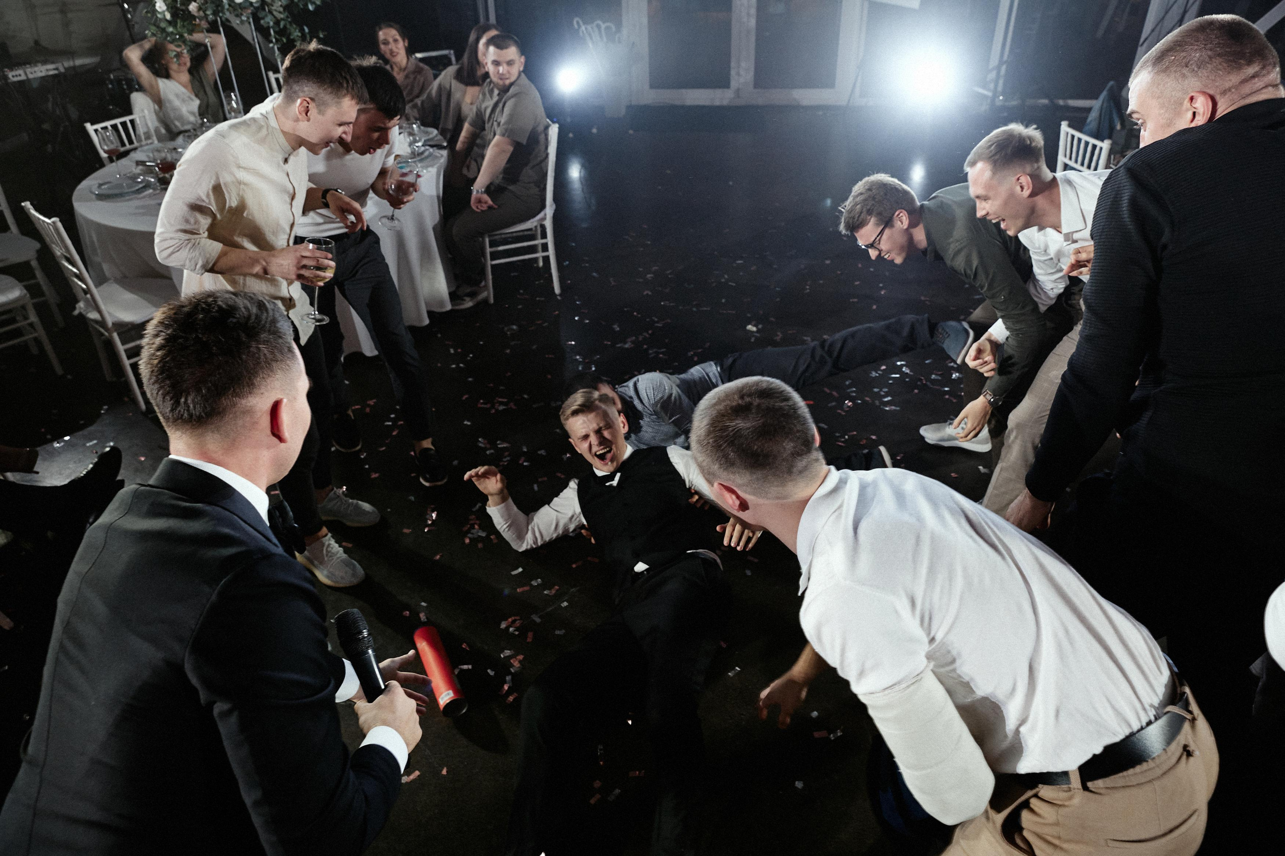 SHOW MUST GO ON. Дмитрий Мазуркевич: Профессиональный Репортажный Фотограф