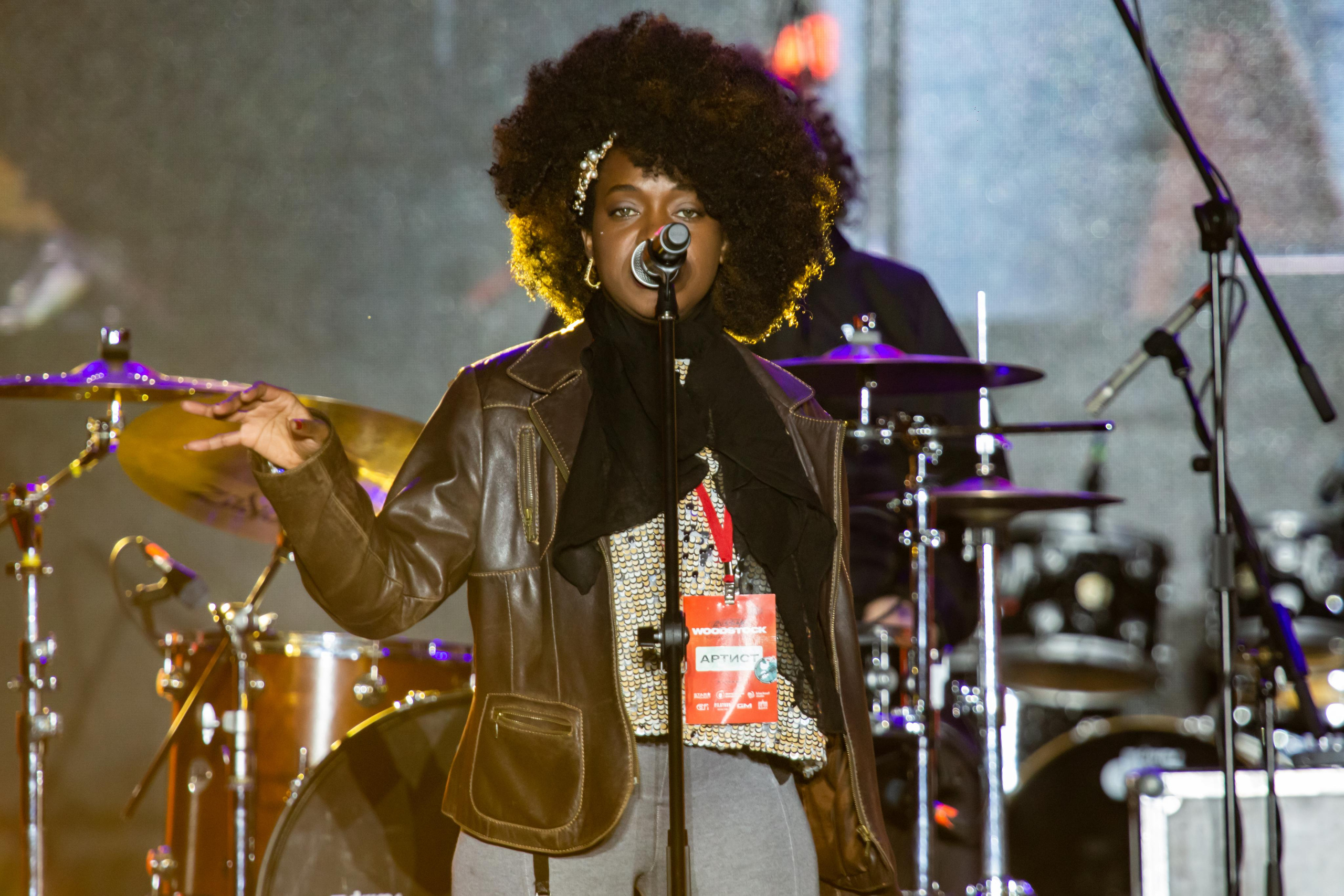 Karmen Moxi & Second Frenzy