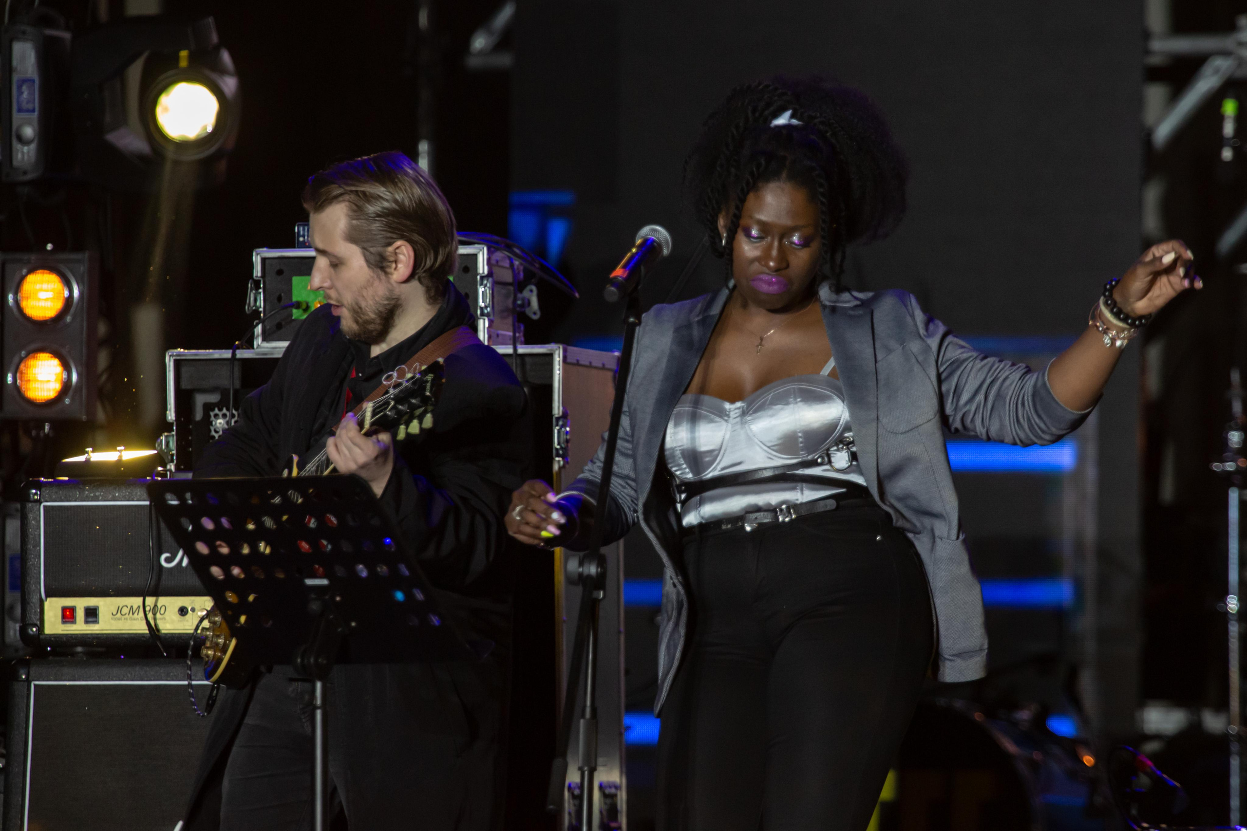 Karmen Moxi & Second Frenzy