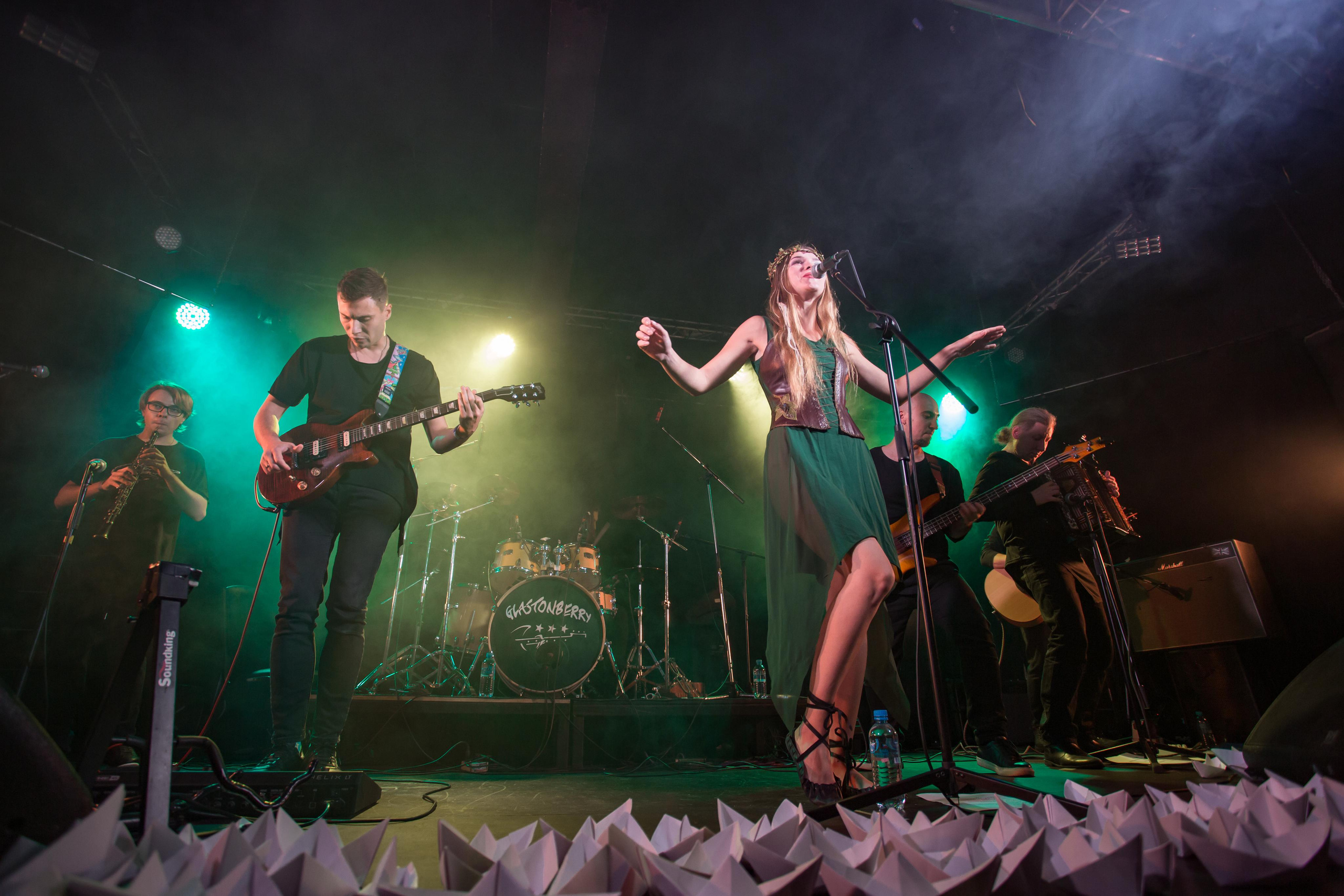 ОЛЯ И ДОМОВЫЕ. Фотограф Сонкина Татьяна