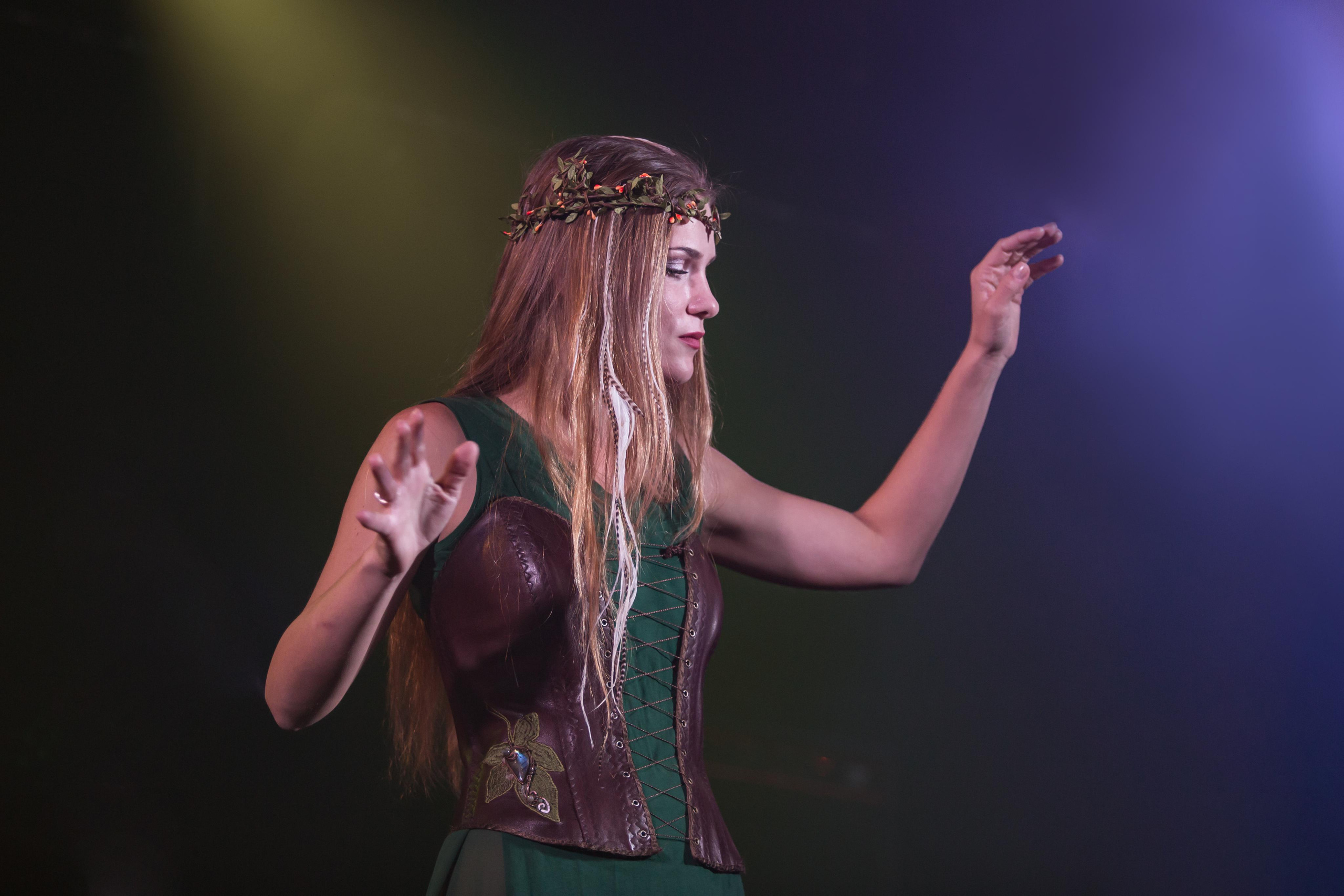 ОЛЯ И ДОМОВЫЕ. Фотограф Сонкина Татьяна