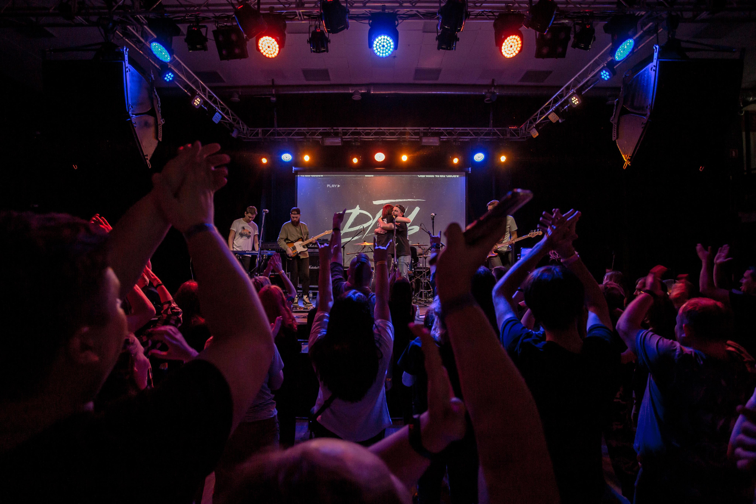 Дороги Меняют Цвет