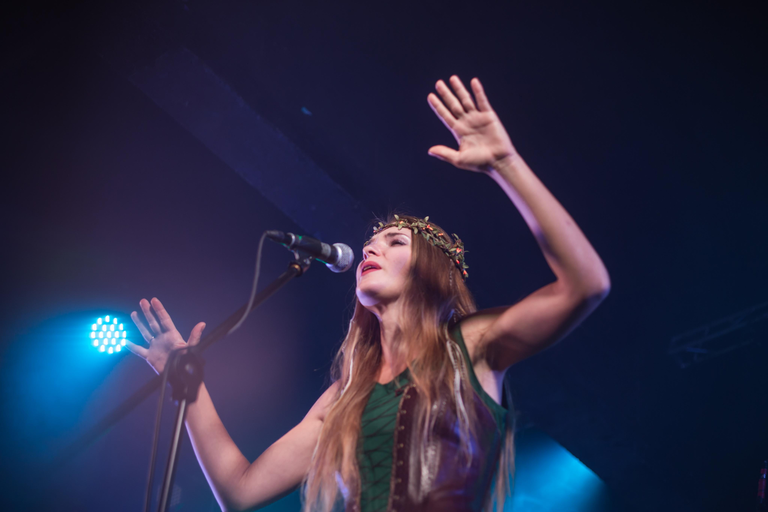 ОЛЯ И ДОМОВЫЕ. Фотограф Сонкина Татьяна