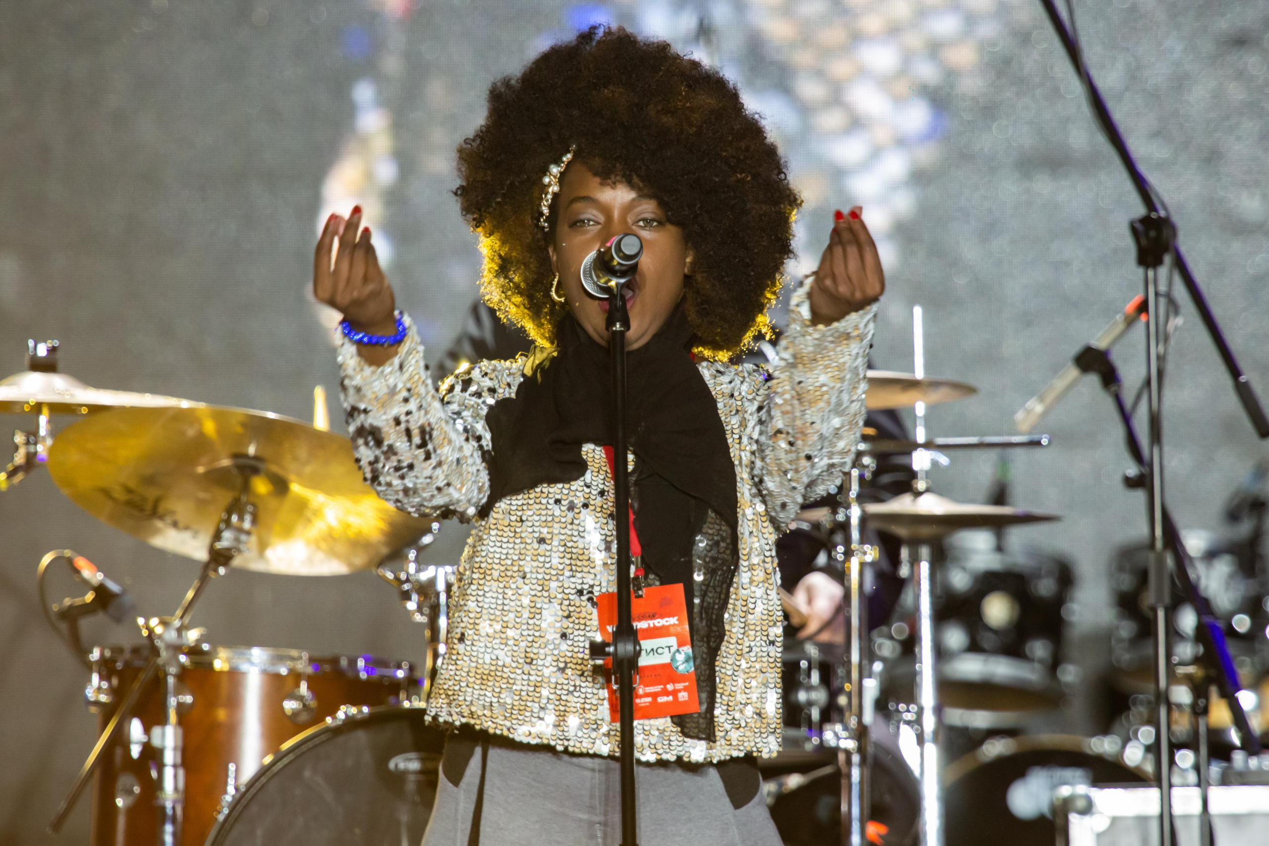 Karmen Moxi & Second Frenzy