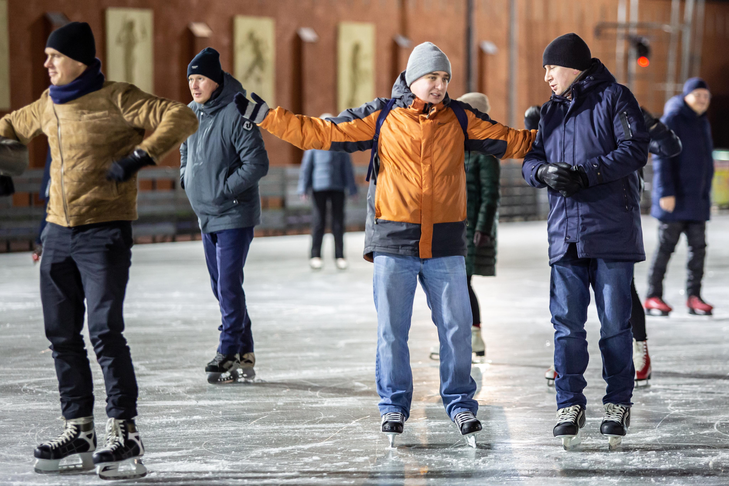 Тимбилдинг на катке. Фотограф Сонкина Татьяна